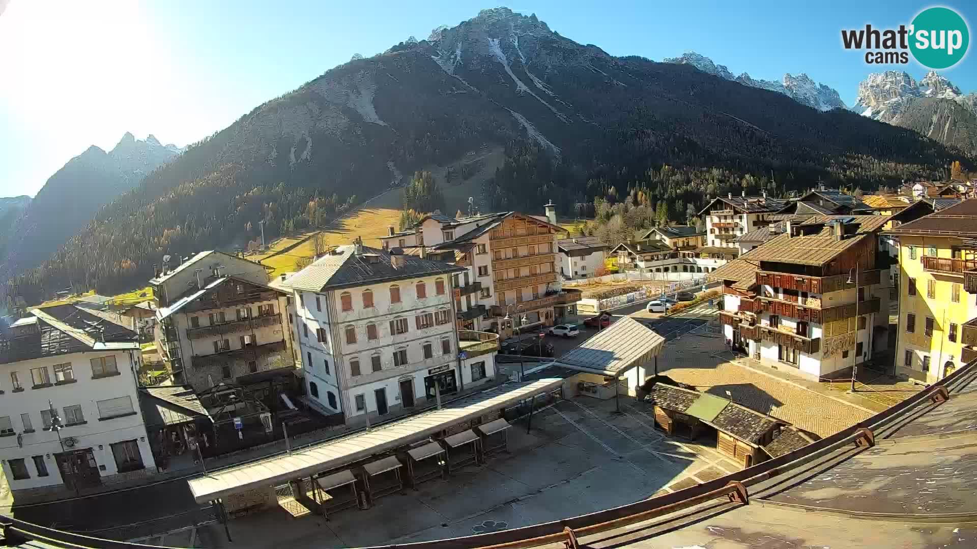 Plaza principal de Forni di Sopra