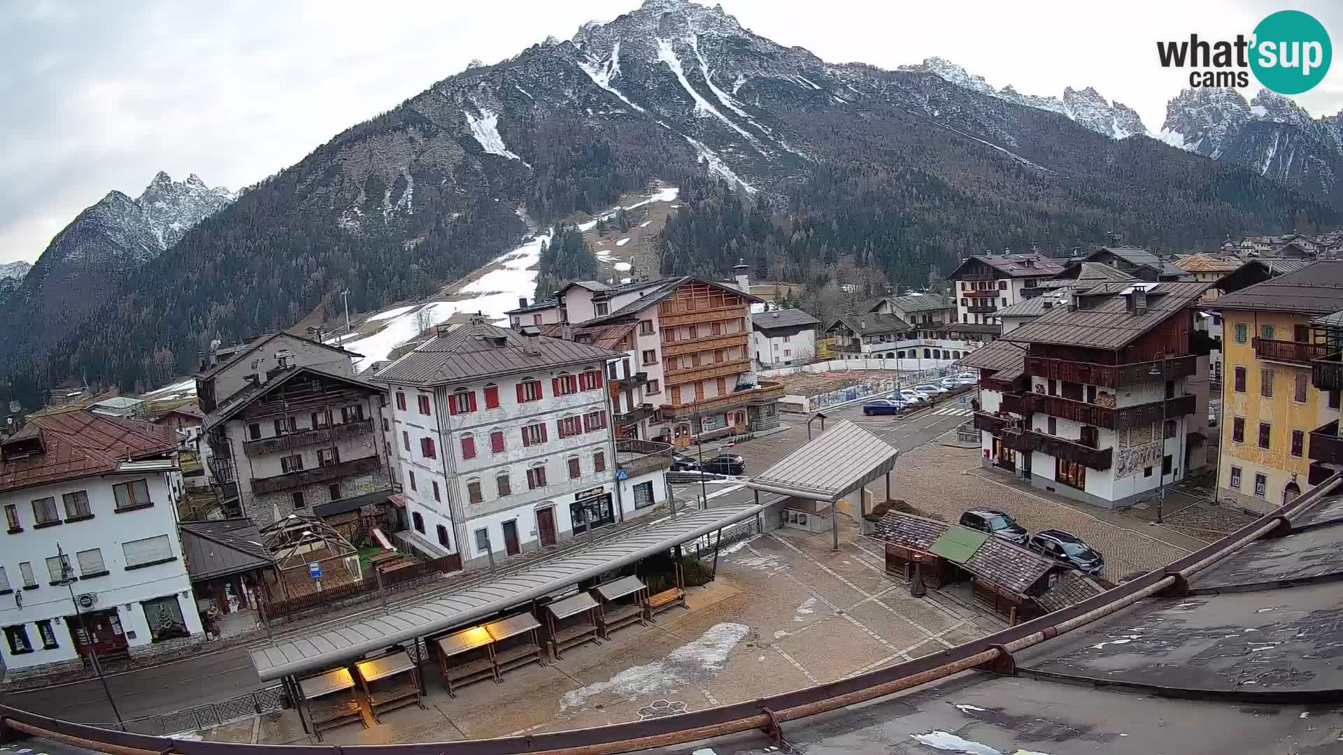 Hauptplatz von Forni di Sopra