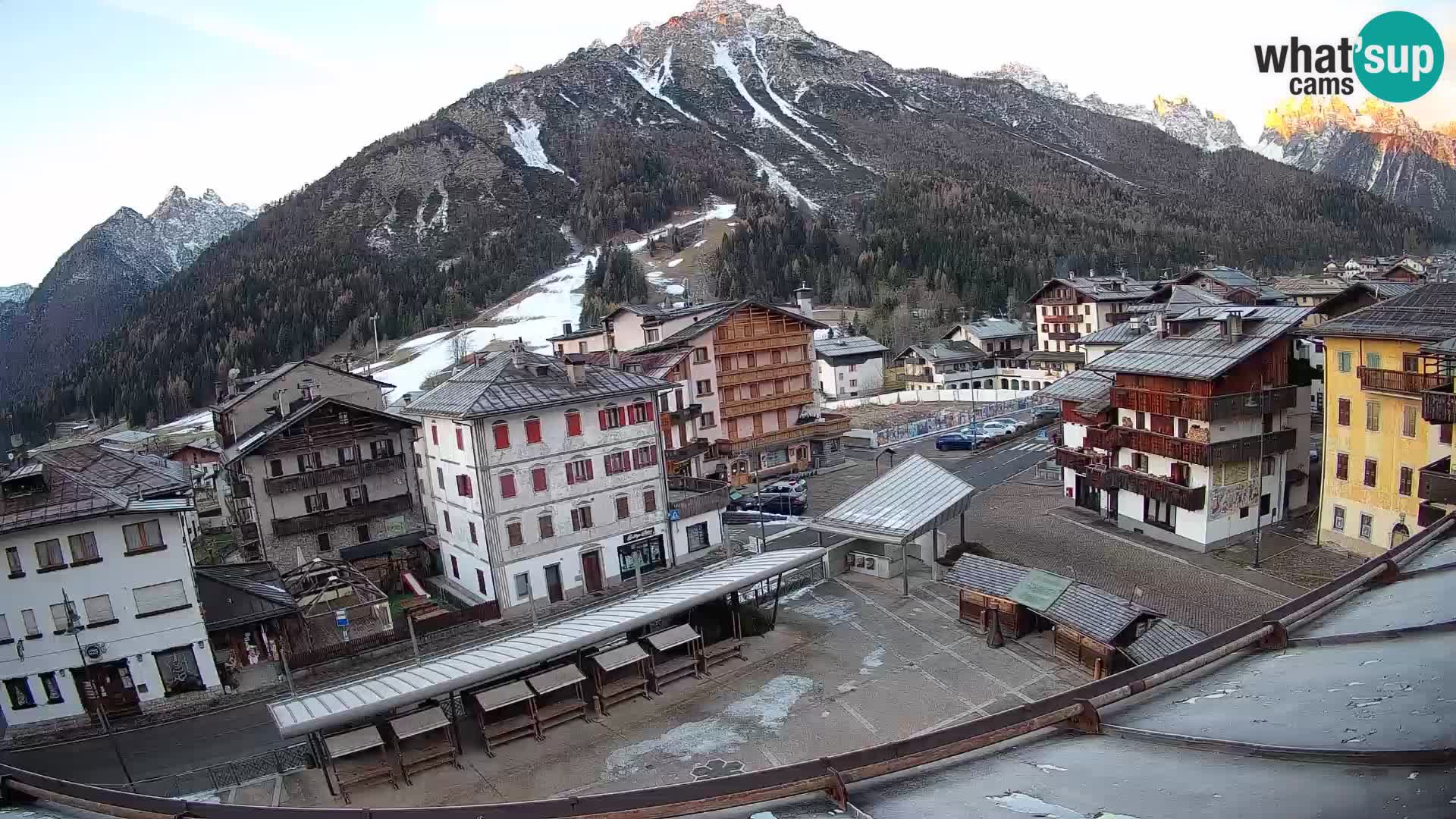 Hauptplatz von Forni di Sopra