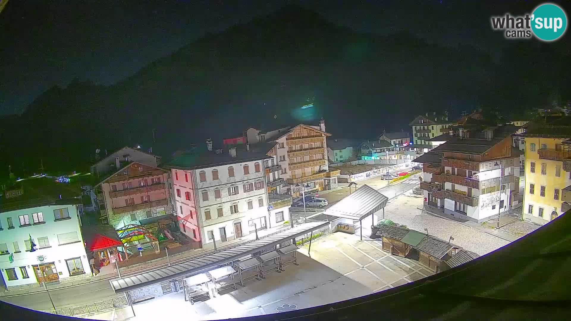 Hauptplatz von Forni di Sopra
