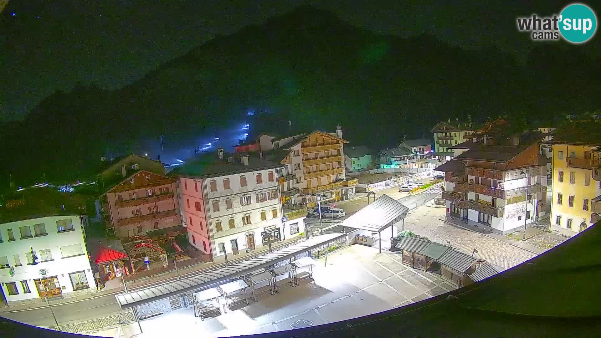 Hauptplatz von Forni di Sopra