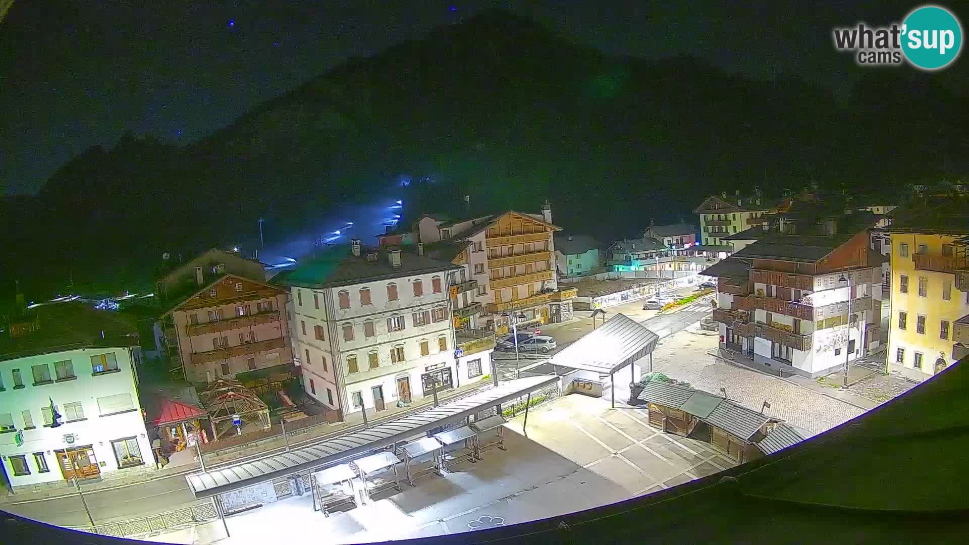 Hauptplatz von Forni di Sopra