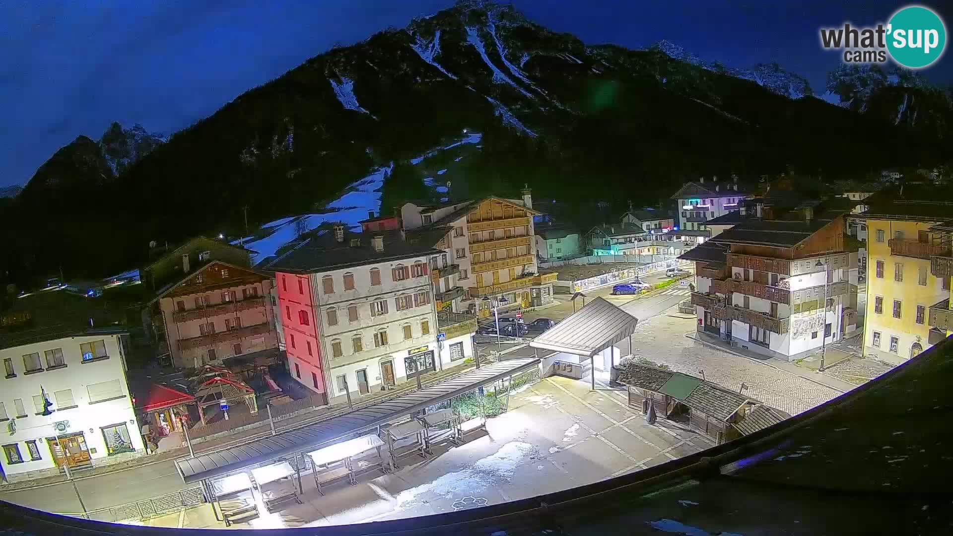 Hauptplatz von Forni di Sopra