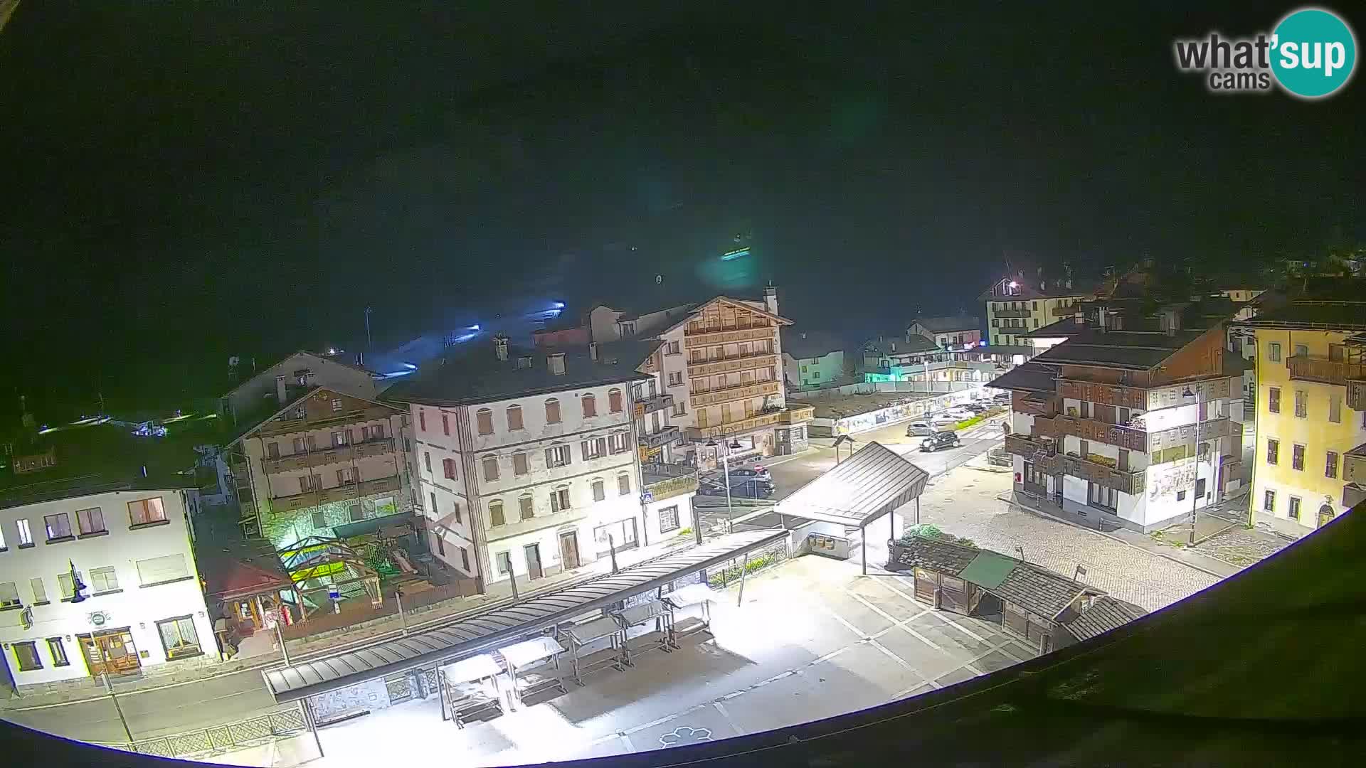 Piazza centrale di Forni di Sopra