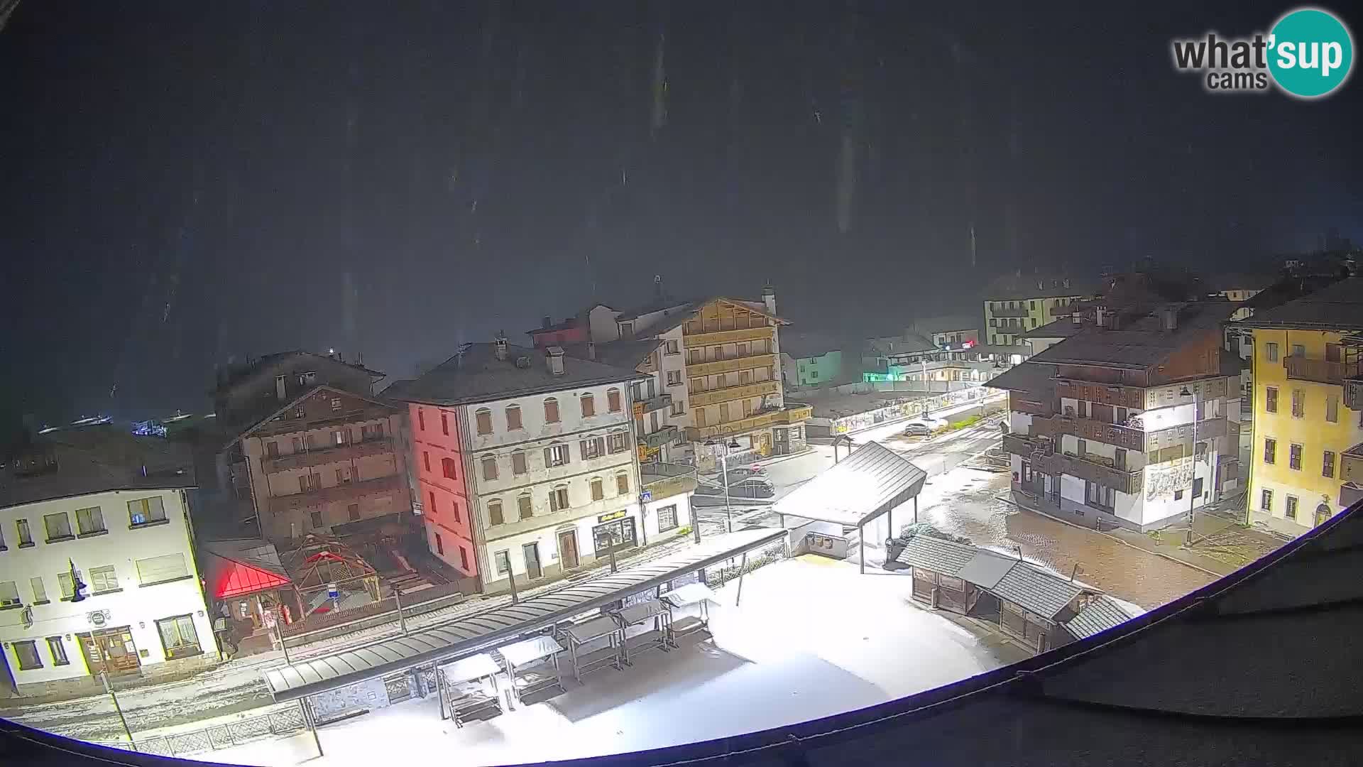 Hauptplatz von Forni di Sopra