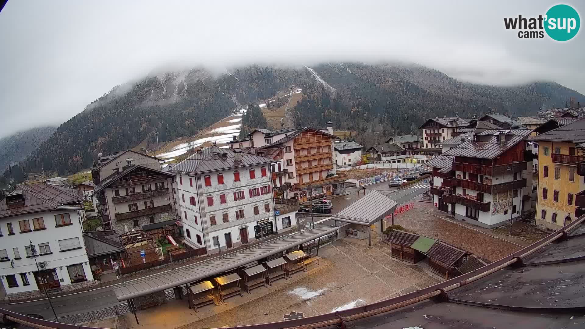 Hauptplatz von Forni di Sopra