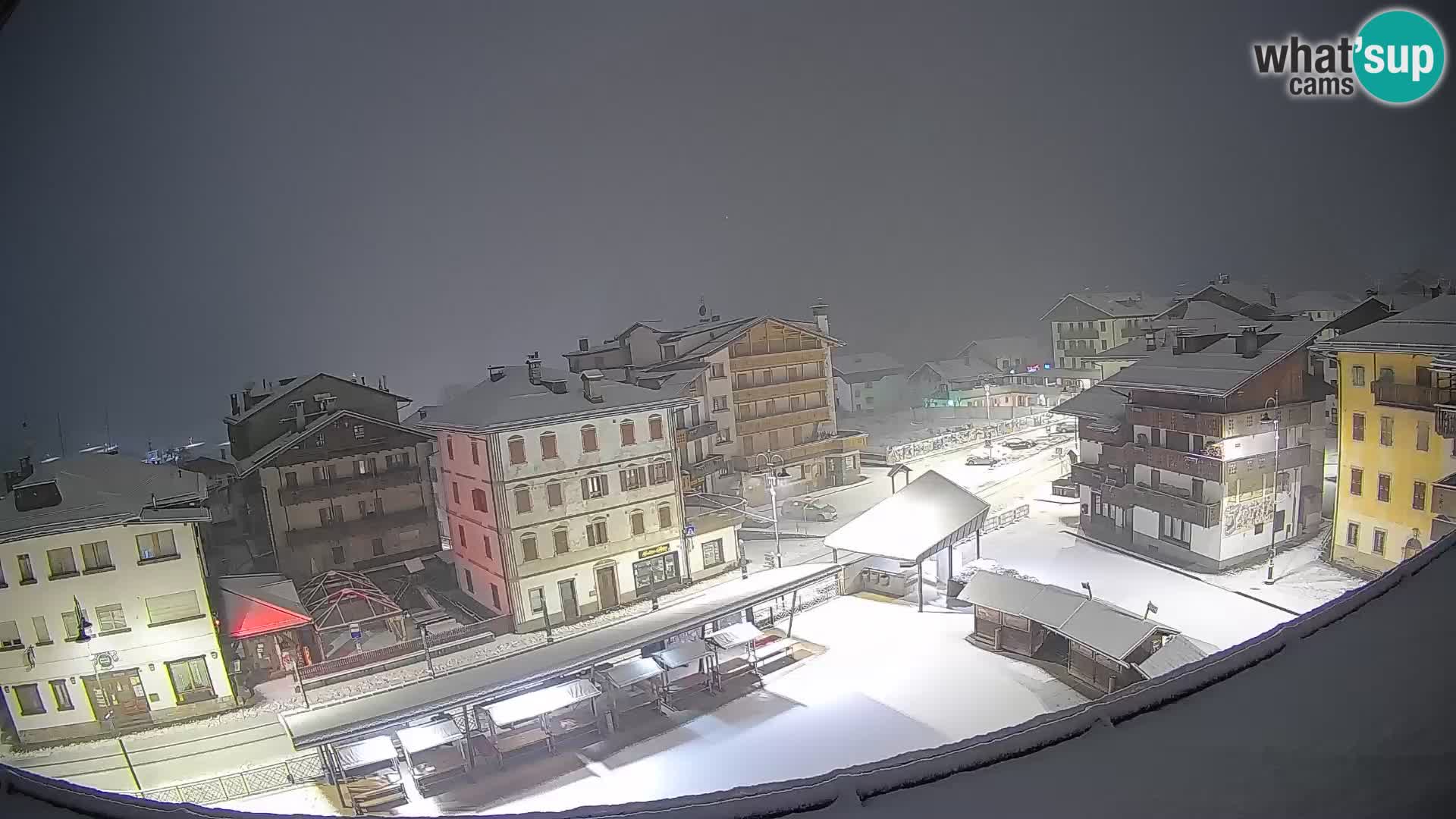 Plaza principal de Forni di Sopra