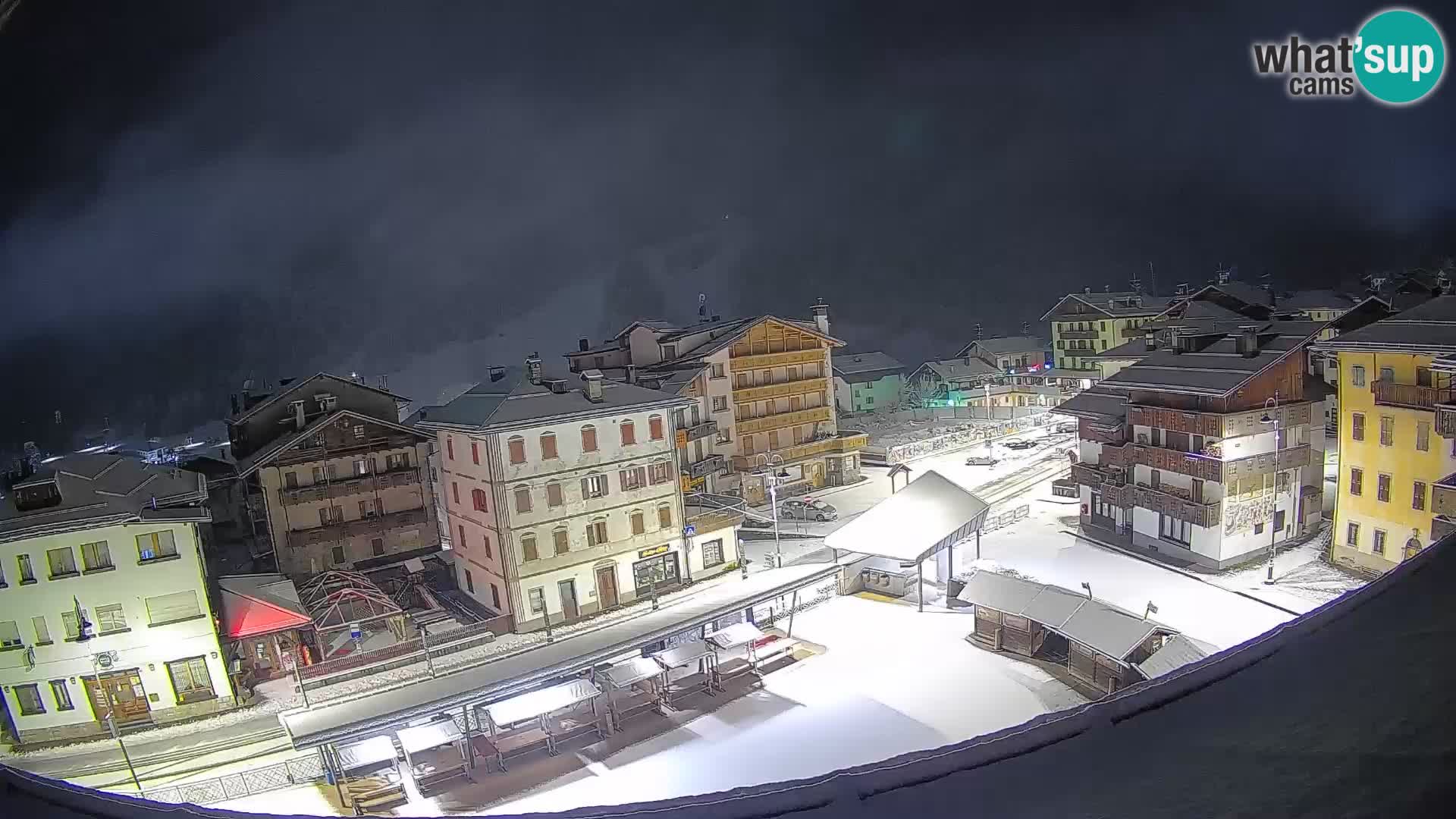 Piazza centrale di Forni di Sopra
