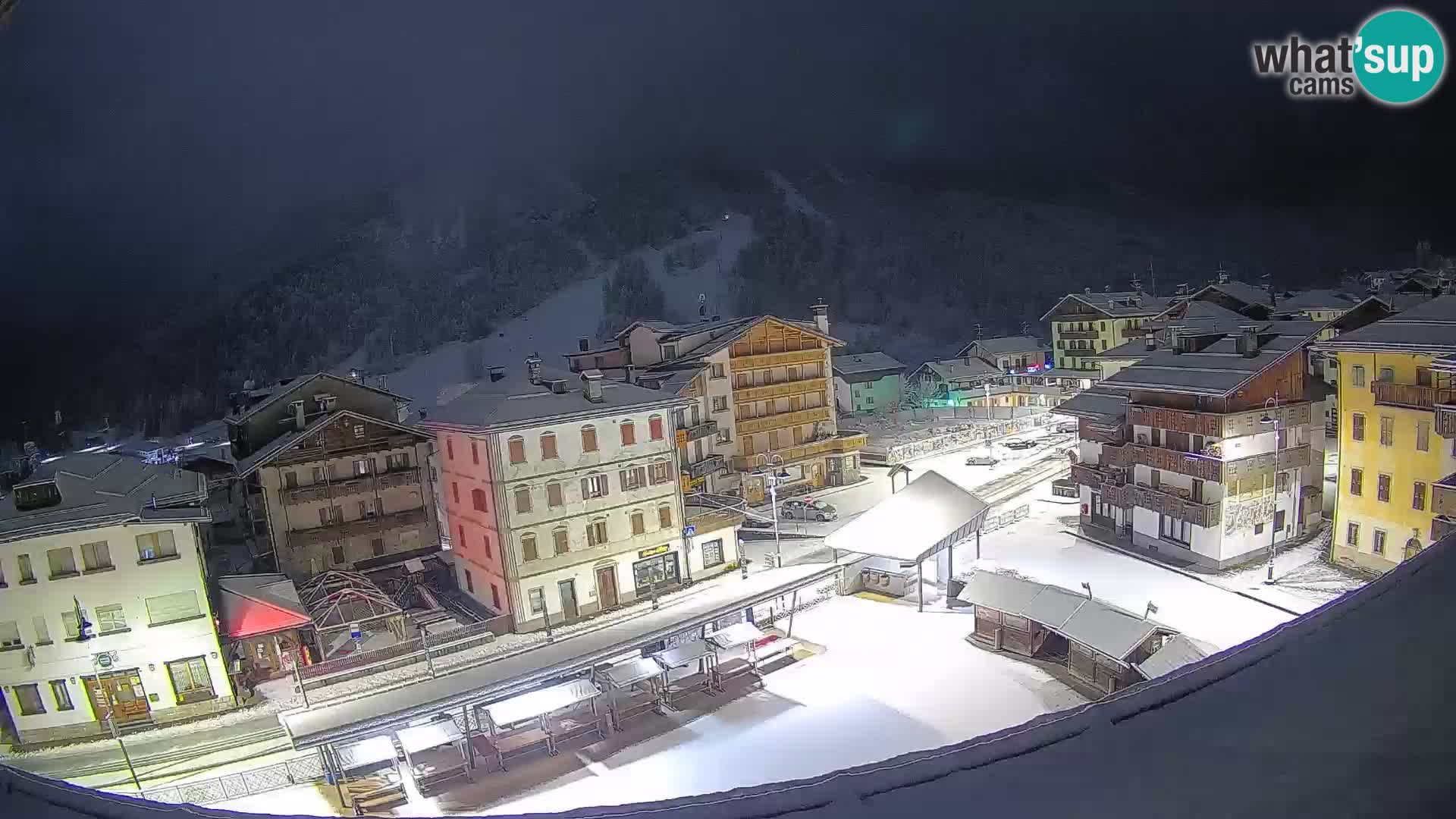 Plaza principal de Forni di Sopra