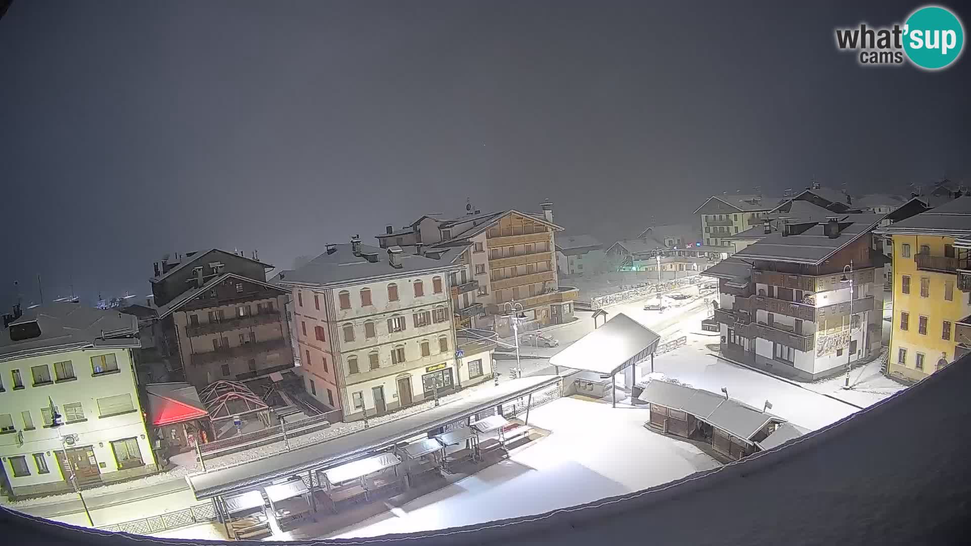 Piazza centrale di Forni di Sopra