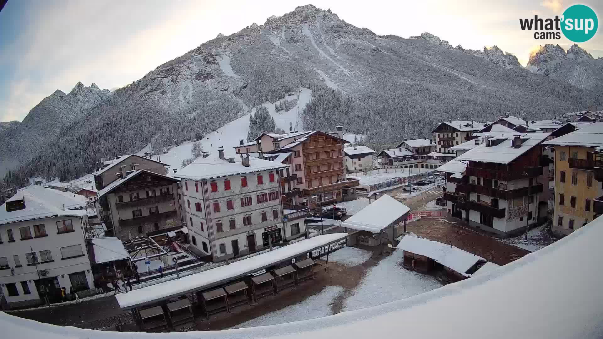Piazza centrale di Forni di Sopra