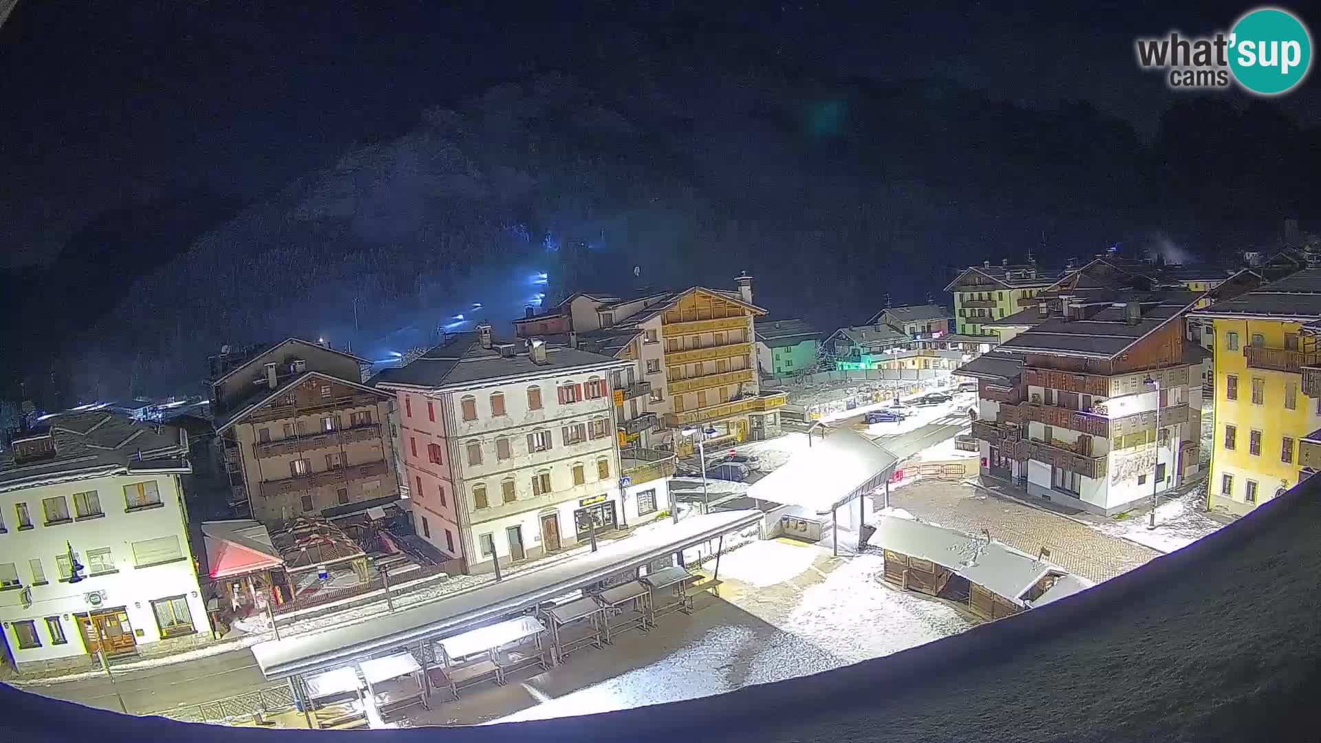 Hauptplatz von Forni di Sopra