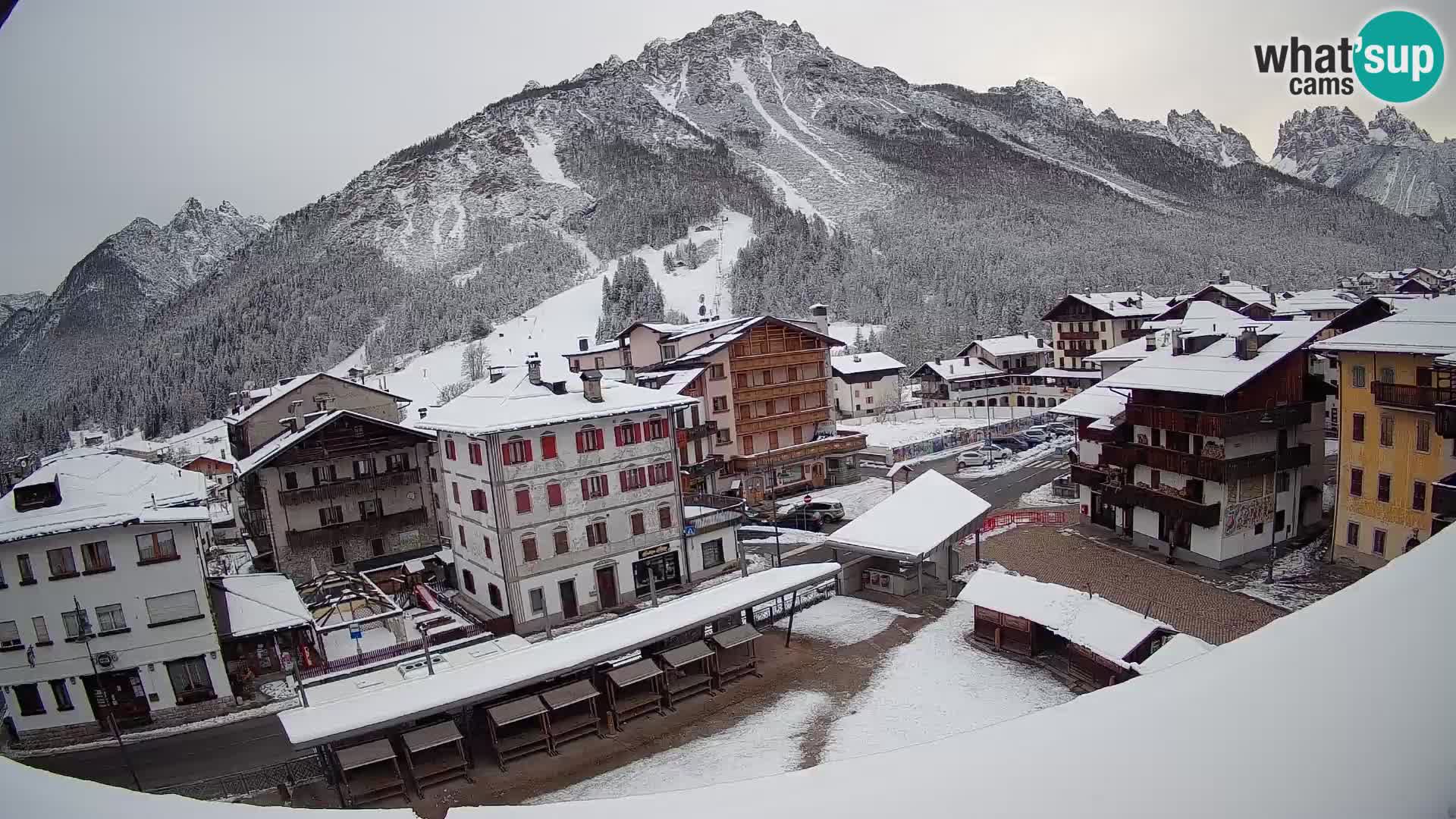 Plaza principal de Forni di Sopra