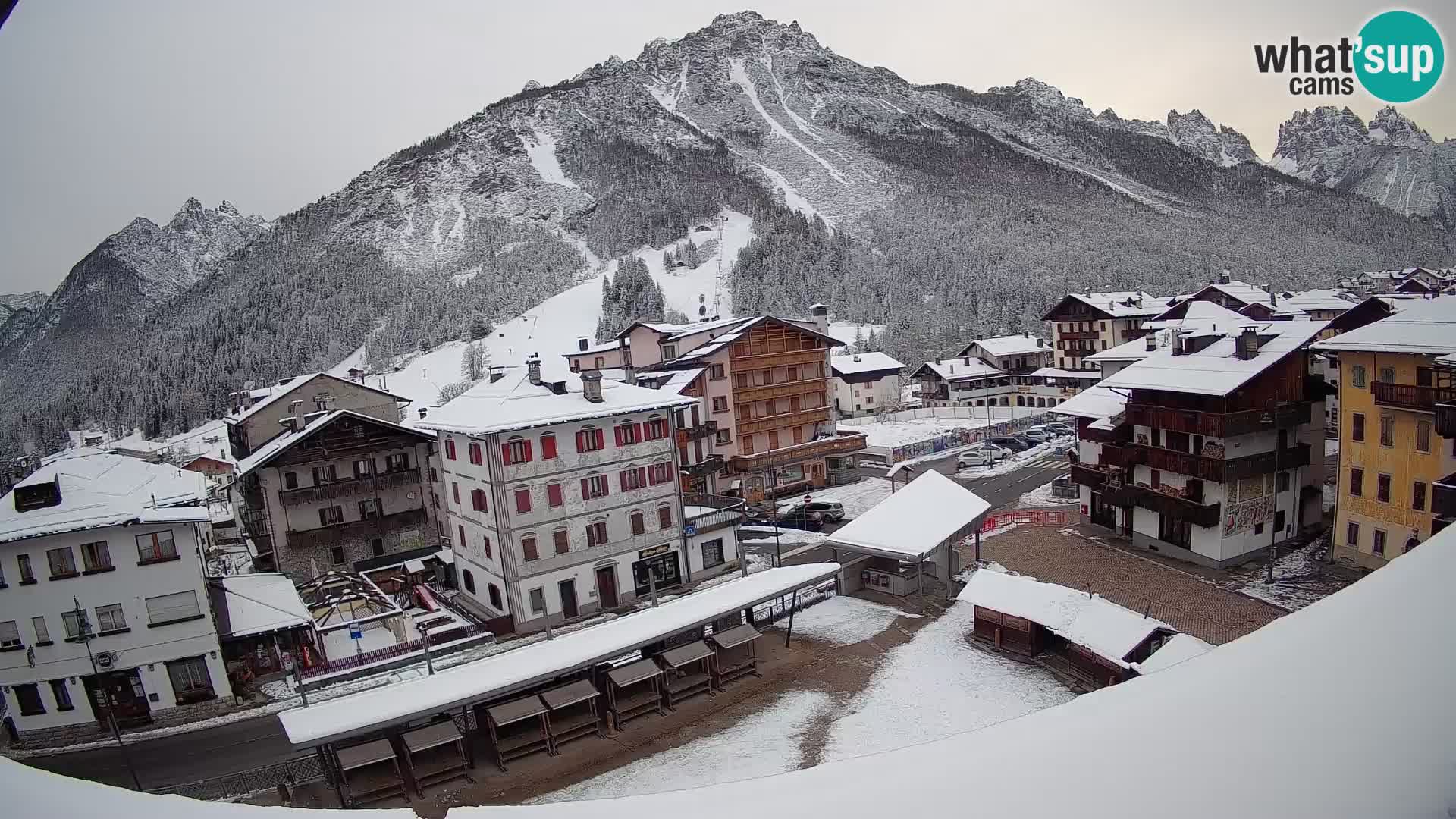 Piazza centrale di Forni di Sopra