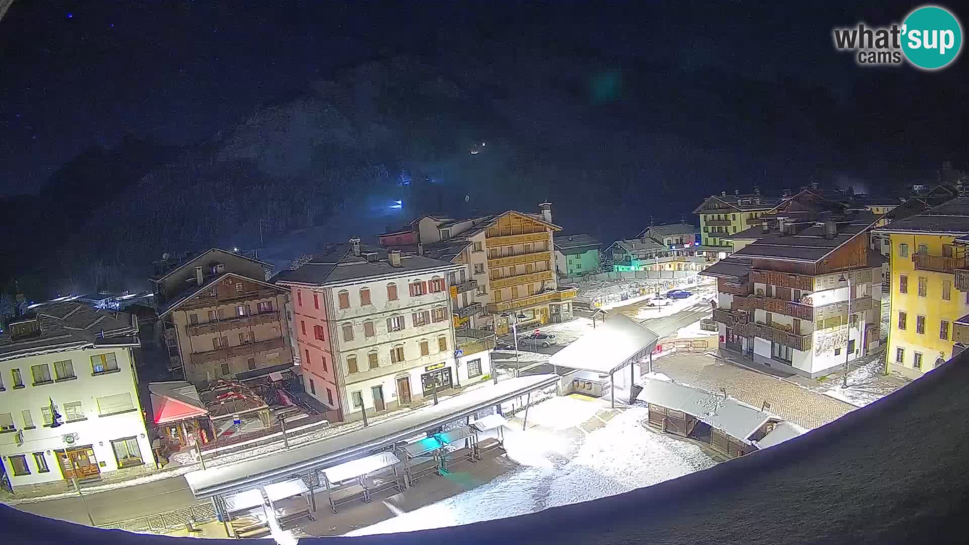 Plaza principal de Forni di Sopra