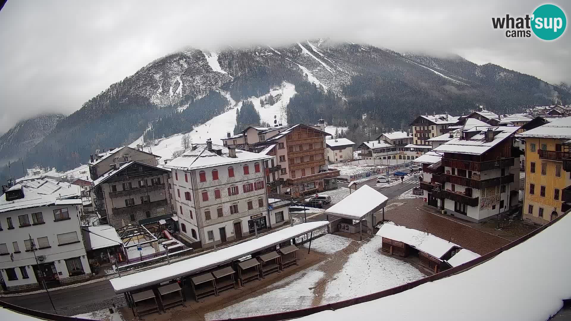 Hauptplatz von Forni di Sopra