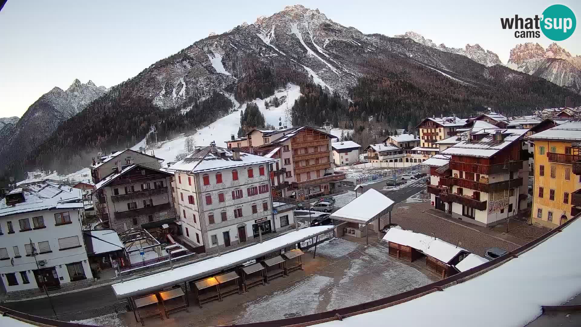 Plaza principal de Forni di Sopra