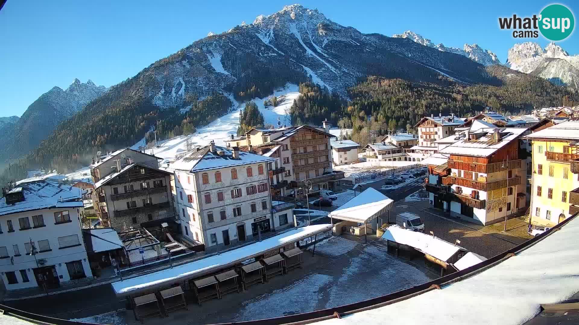 Piazza centrale di Forni di Sopra