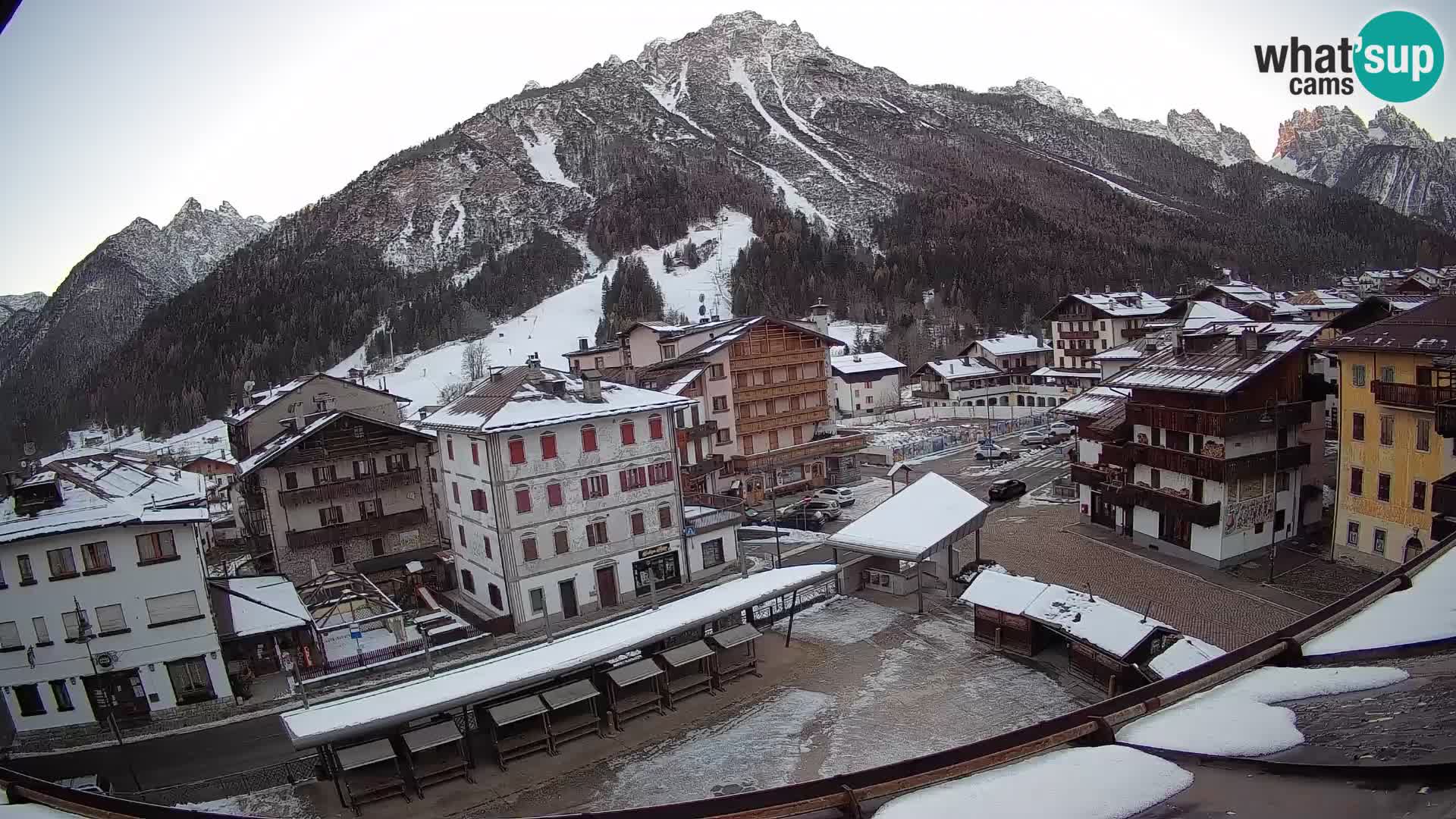 Plaza principal de Forni di Sopra
