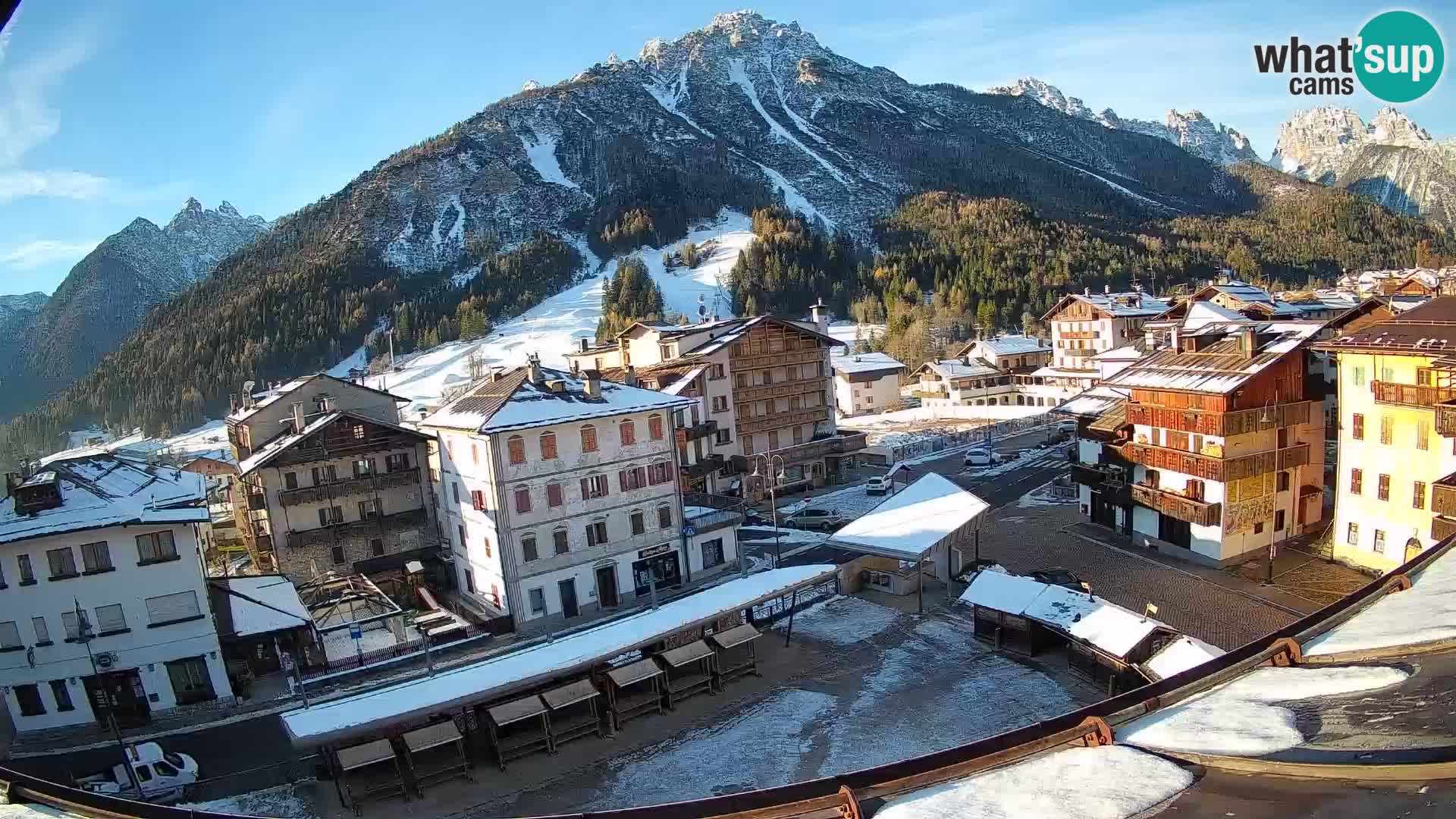 Piazza centrale di Forni di Sopra