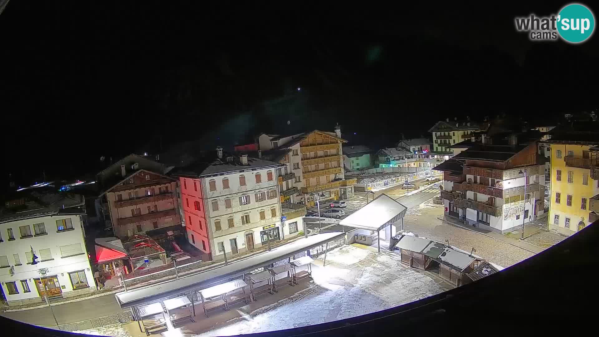 Piazza centrale di Forni di Sopra