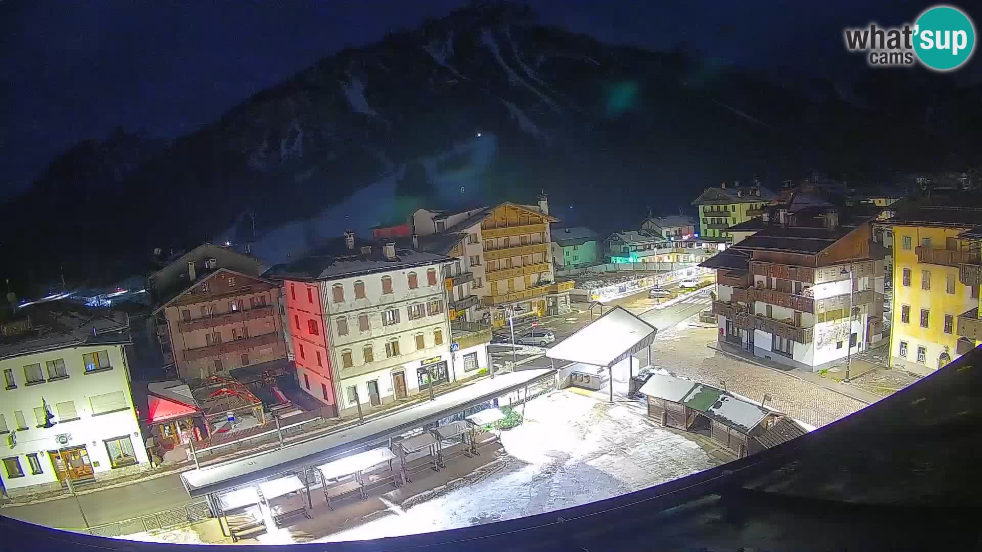 Piazza centrale di Forni di Sopra