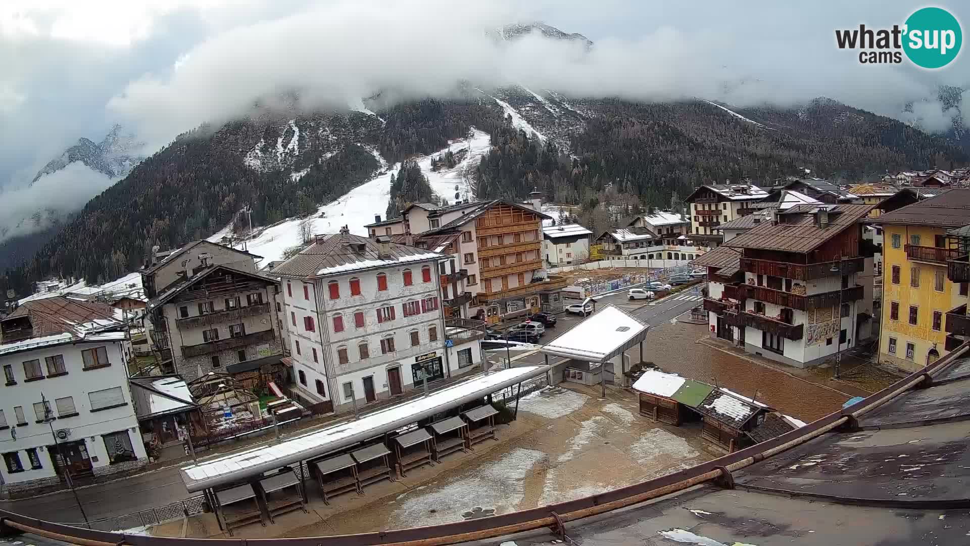 Hauptplatz von Forni di Sopra