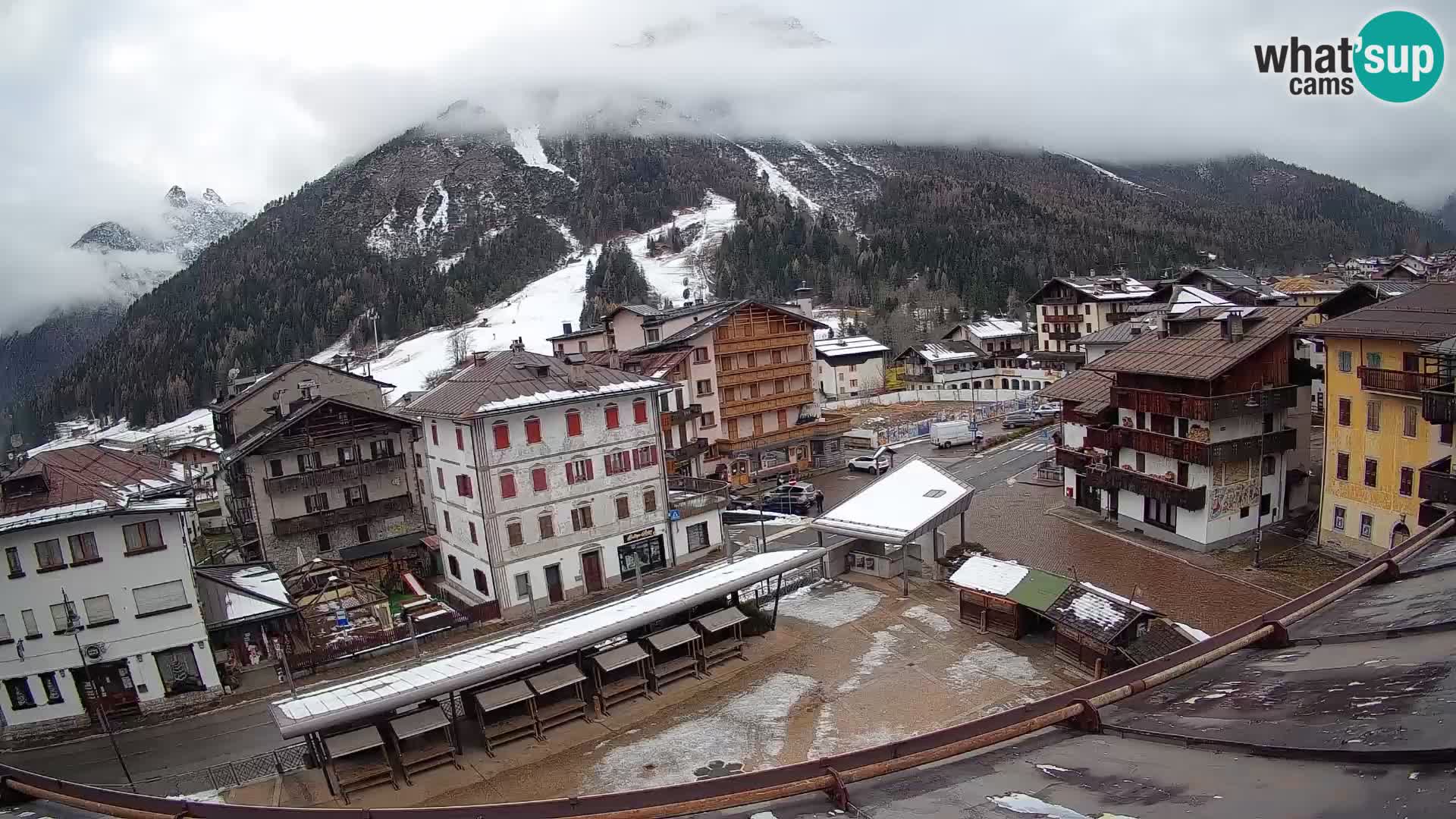 Hauptplatz von Forni di Sopra