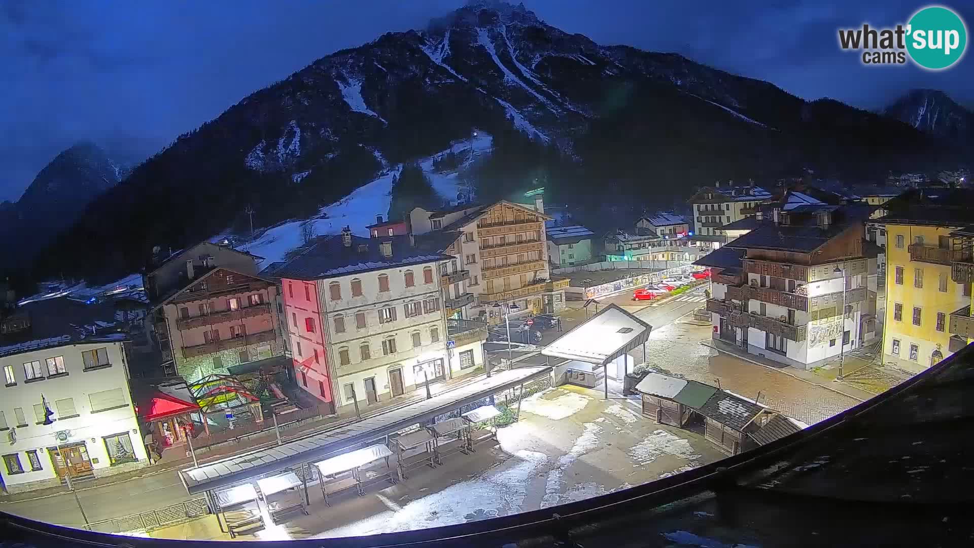 Hauptplatz von Forni di Sopra