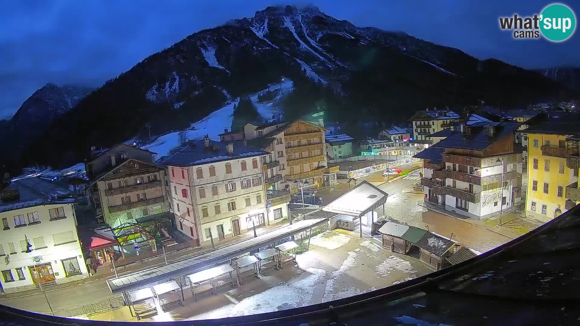 Hauptplatz von Forni di Sopra