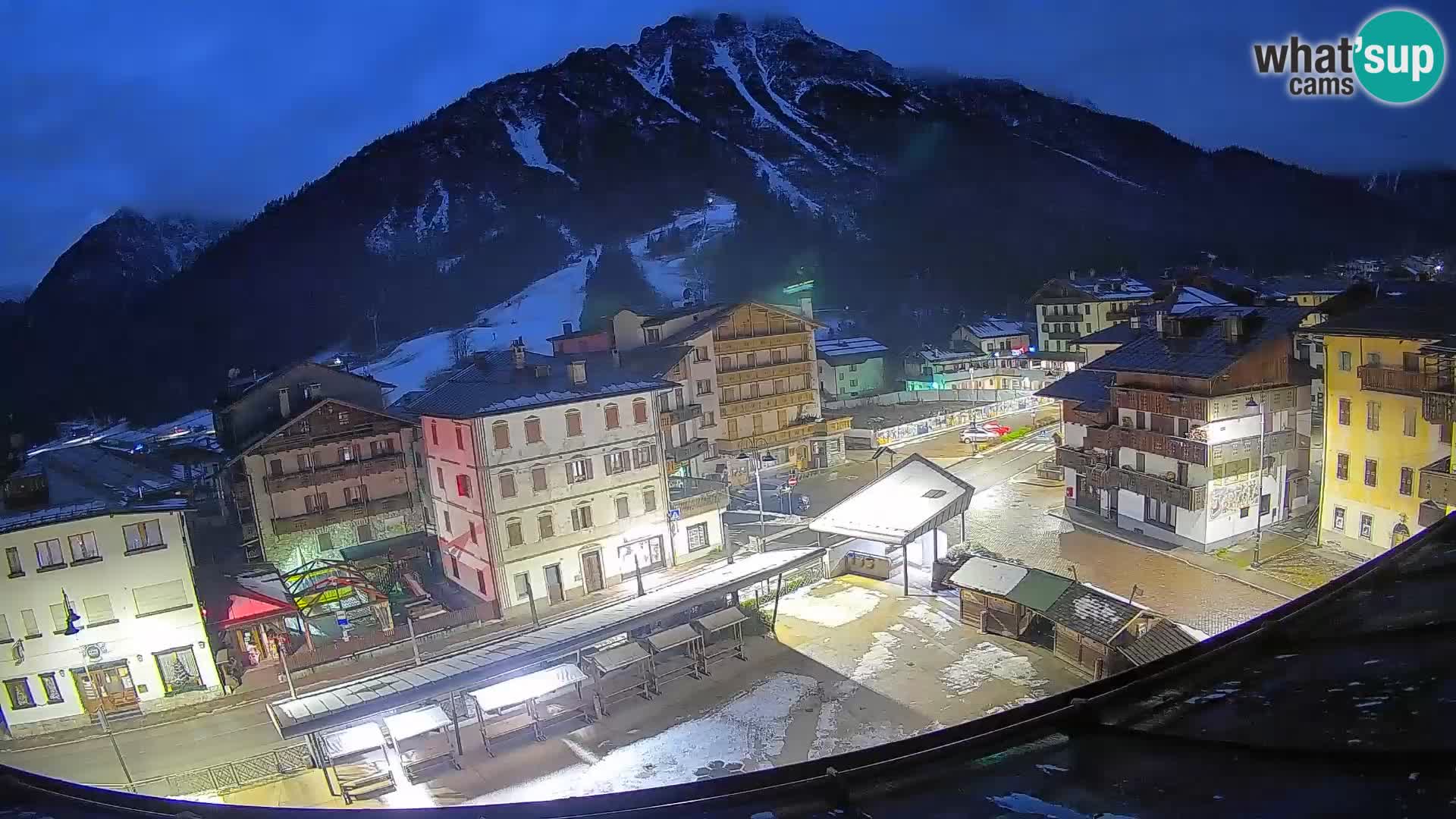 Hauptplatz von Forni di Sopra
