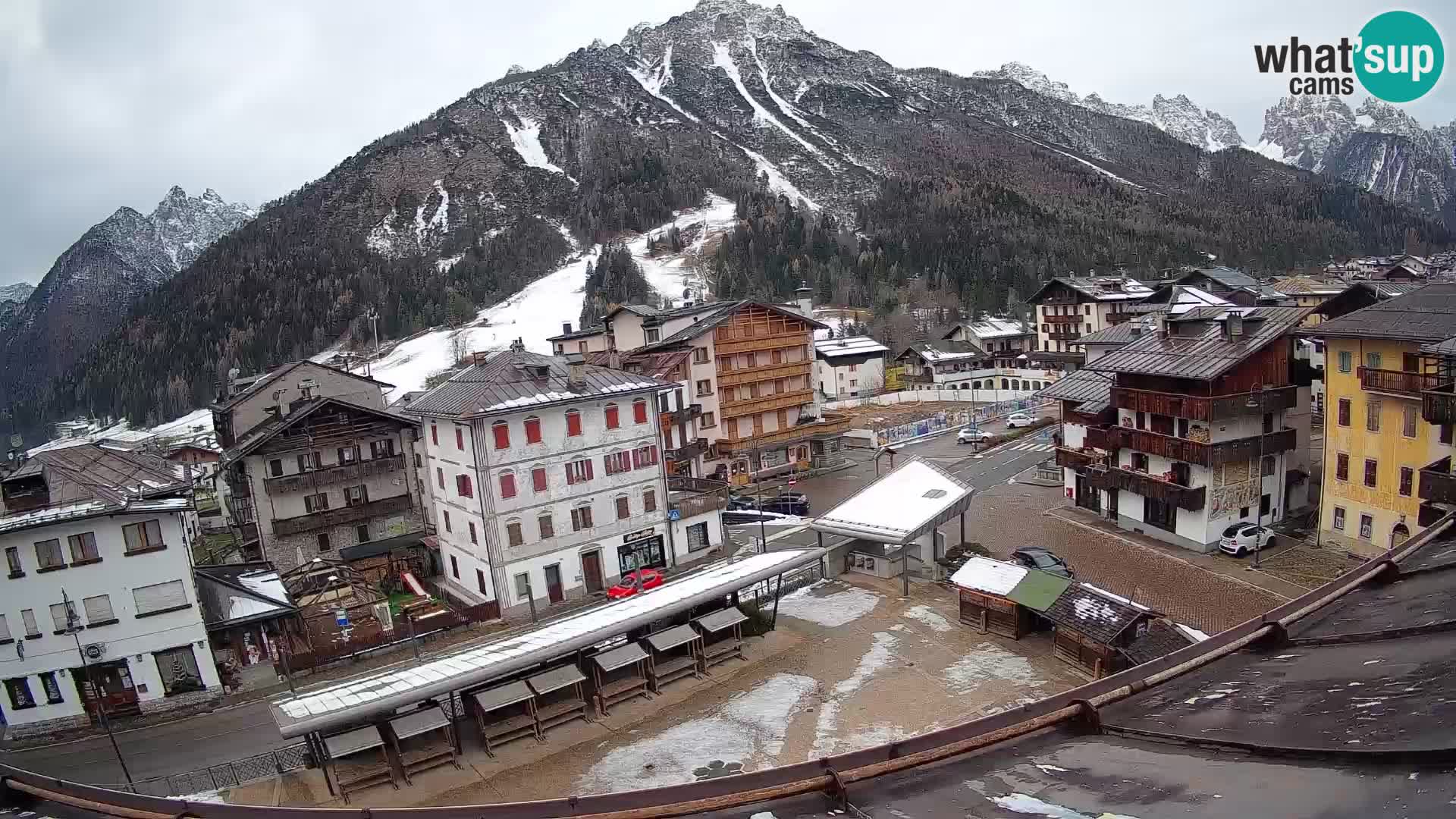 Hauptplatz von Forni di Sopra
