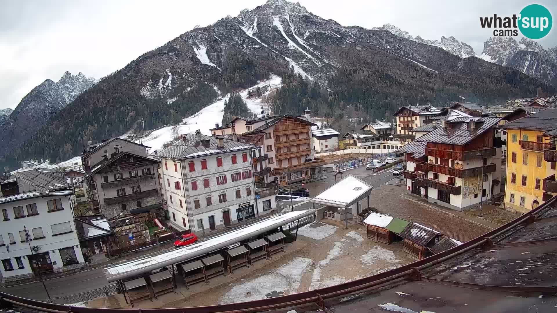 Hauptplatz von Forni di Sopra