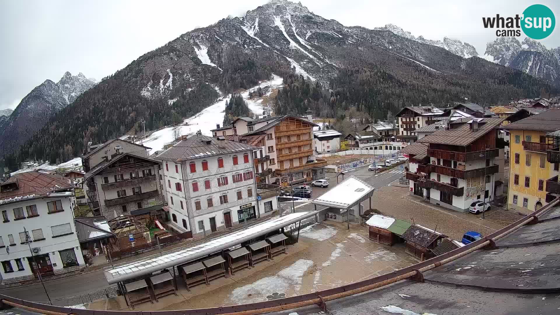 Hauptplatz von Forni di Sopra