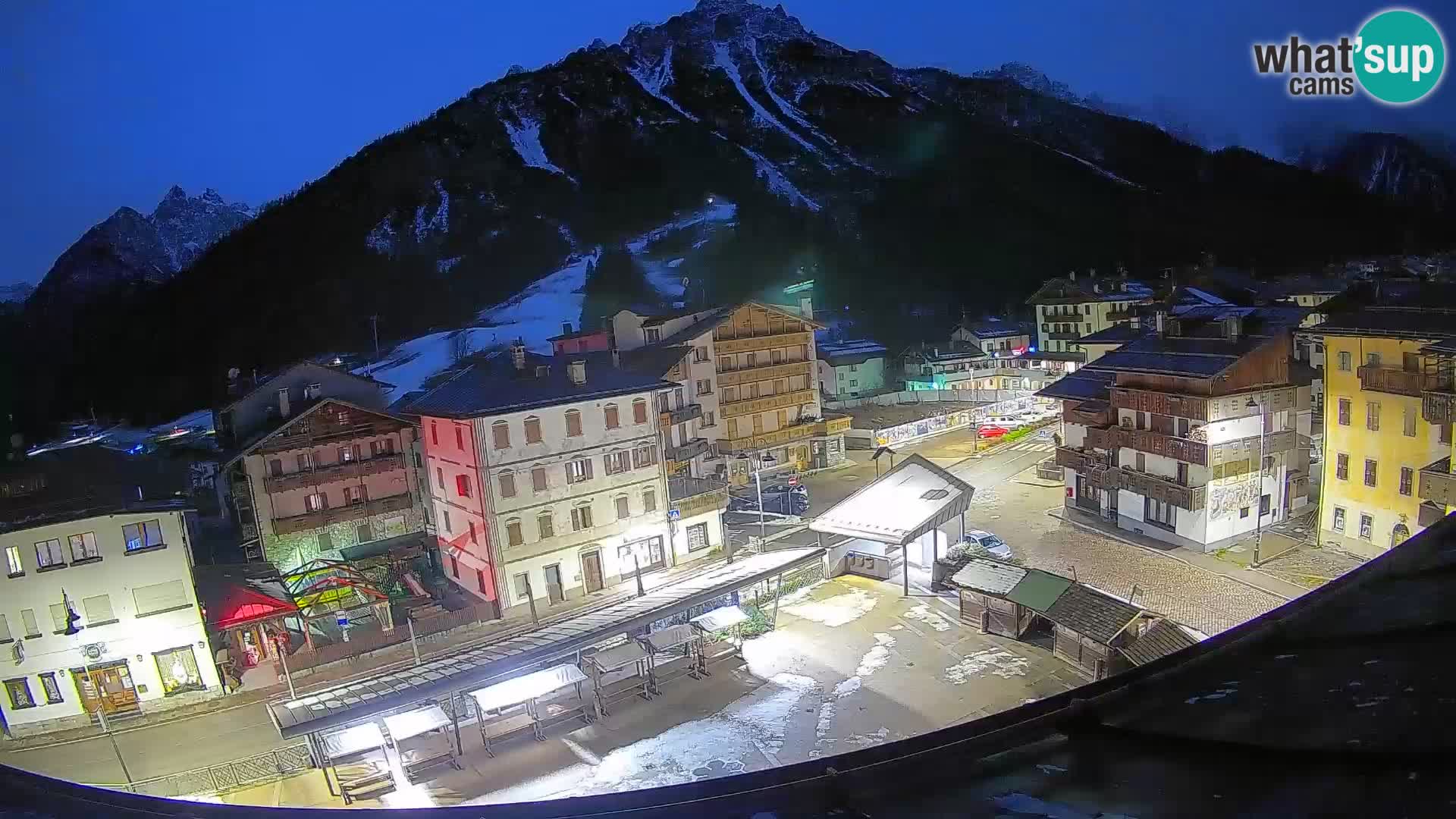 Hauptplatz von Forni di Sopra