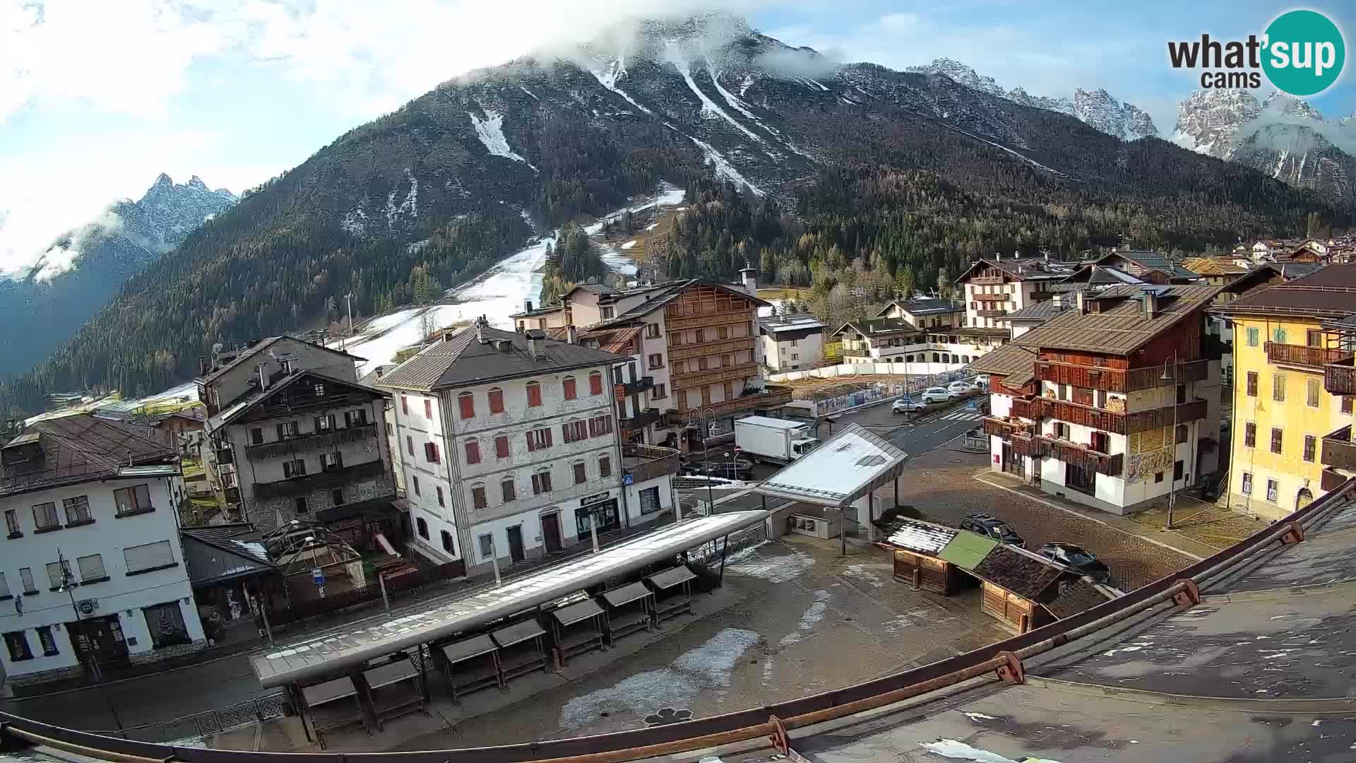 Hauptplatz von Forni di Sopra