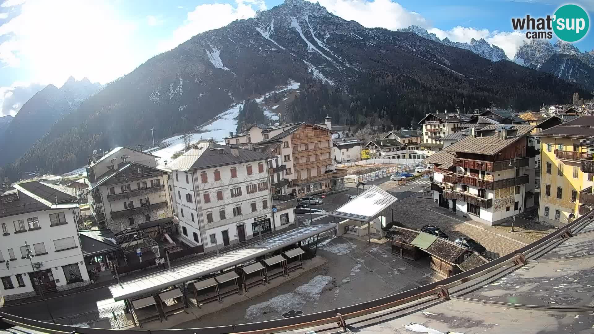 Plaza principal de Forni di Sopra