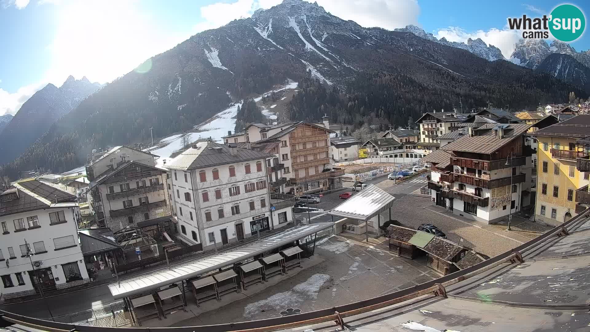 Plaza principal de Forni di Sopra