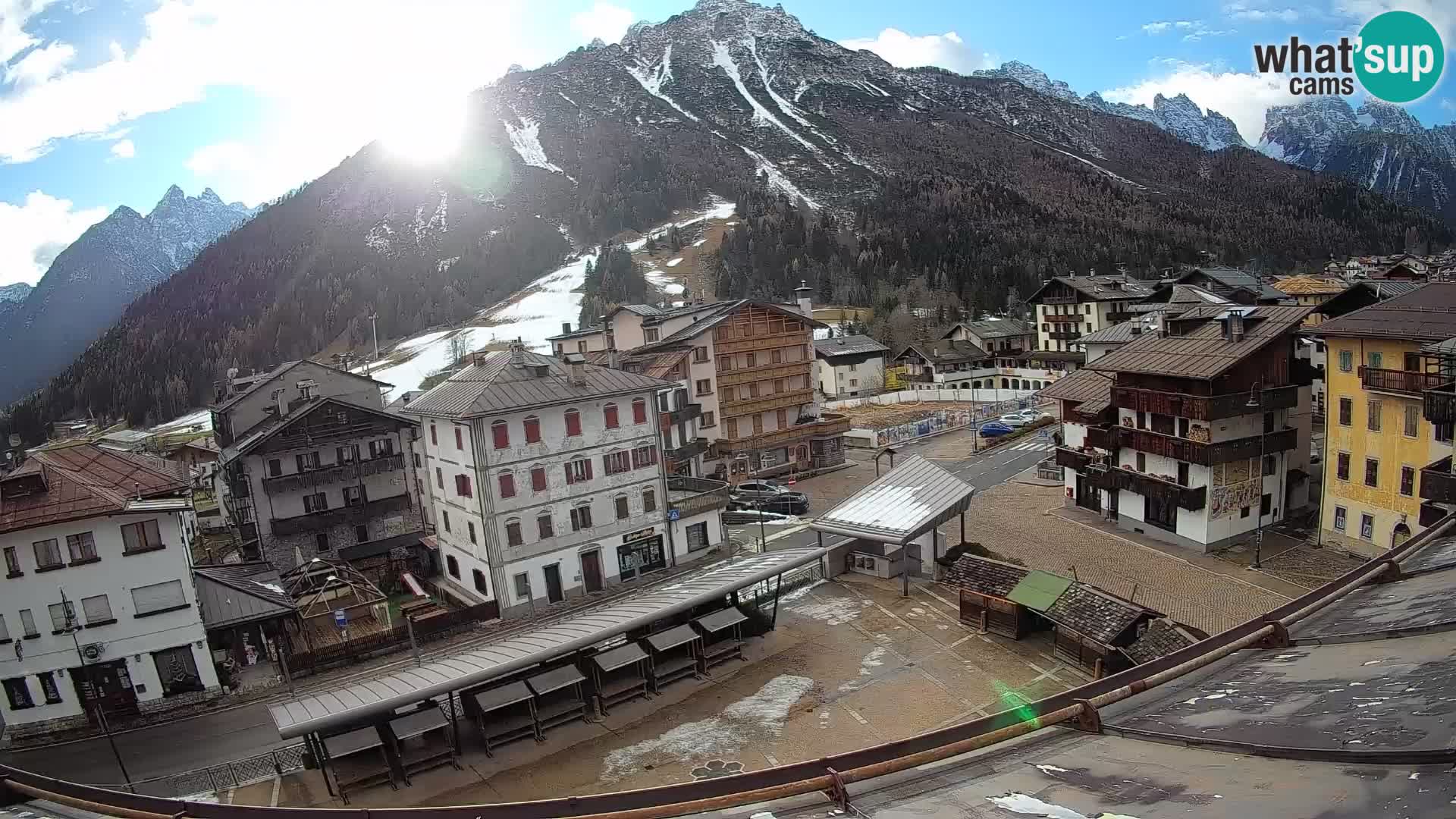 Piazza centrale di Forni di Sopra