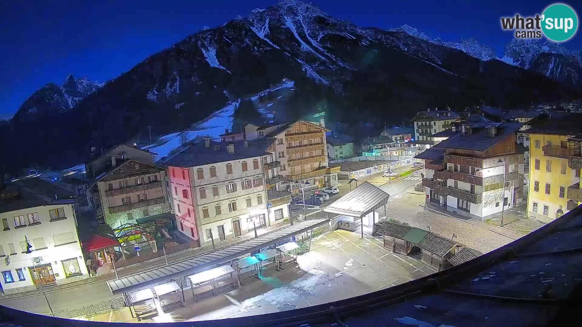 Hauptplatz von Forni di Sopra