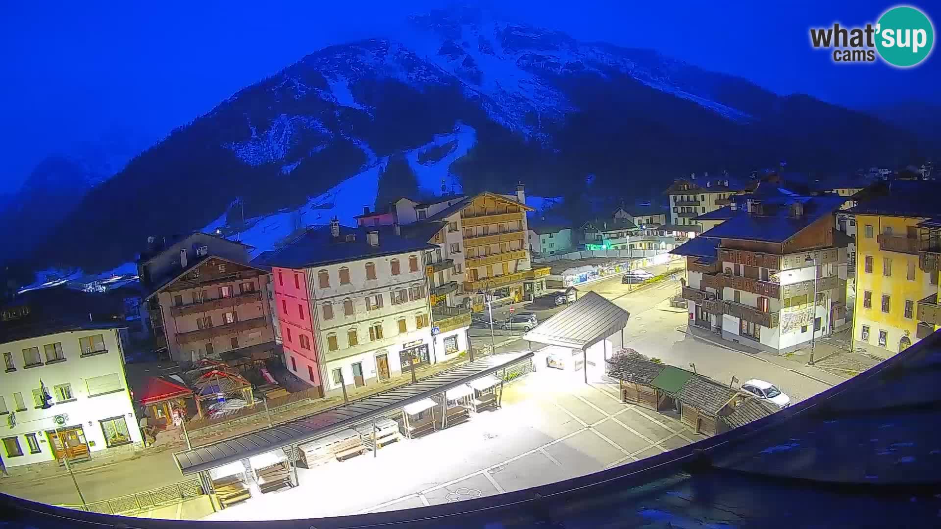 Hauptplatz von Forni di Sopra