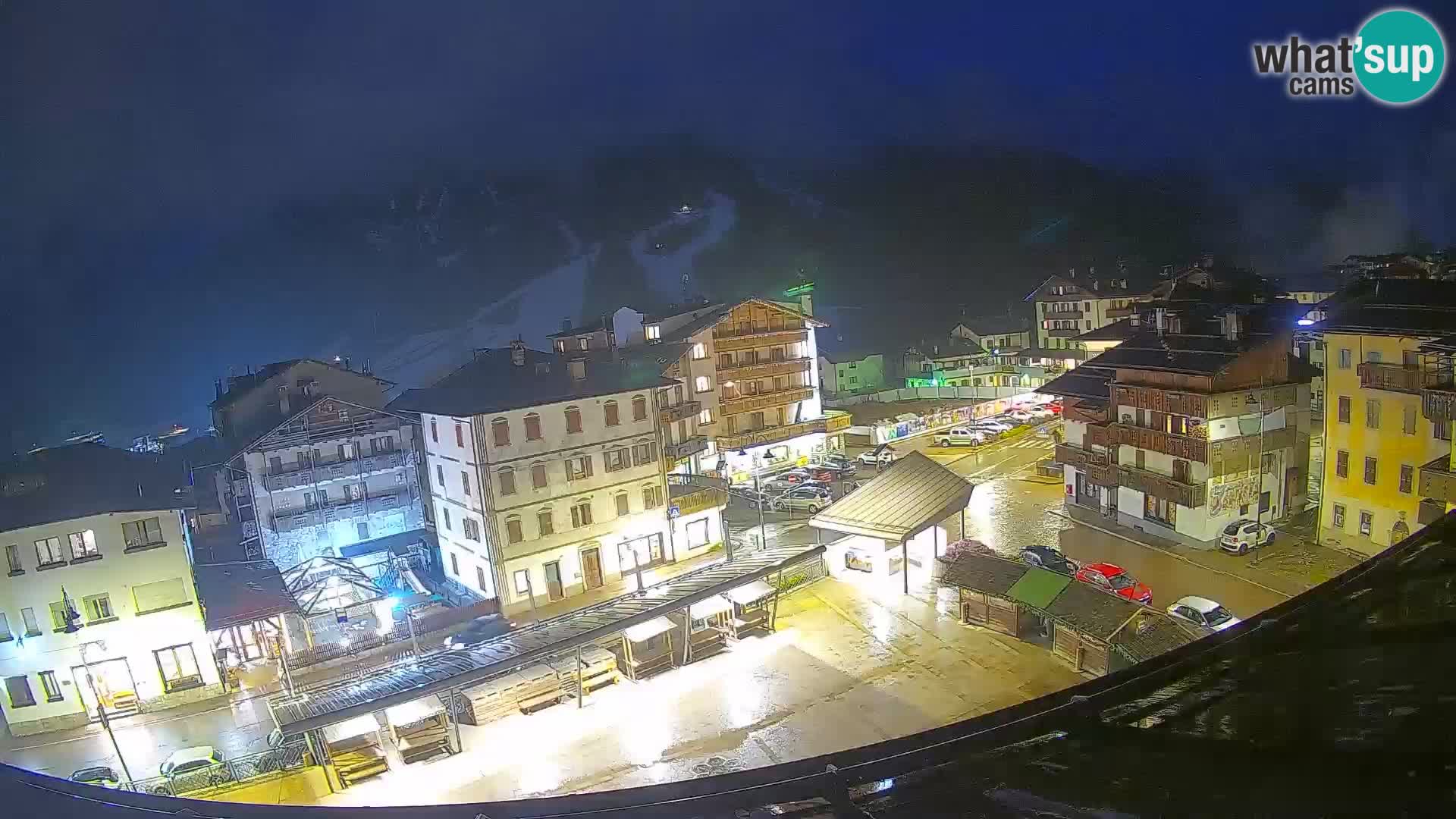 Plaza principal de Forni di Sopra