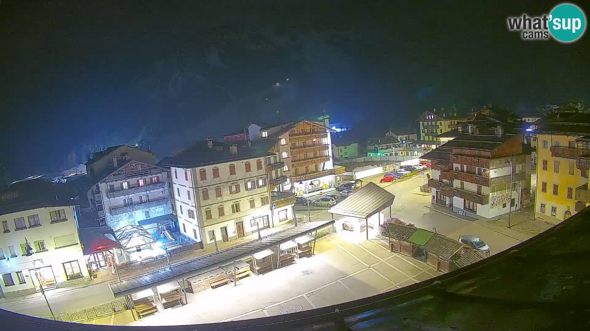 Hauptplatz von Forni di Sopra