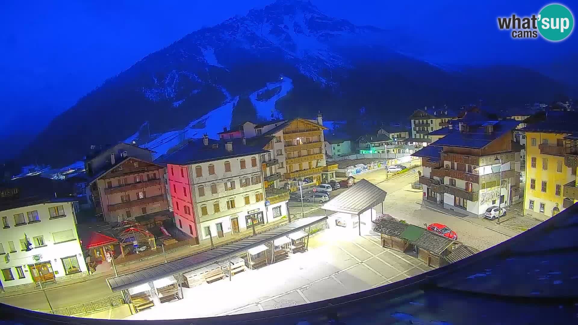 Piazza centrale di Forni di Sopra