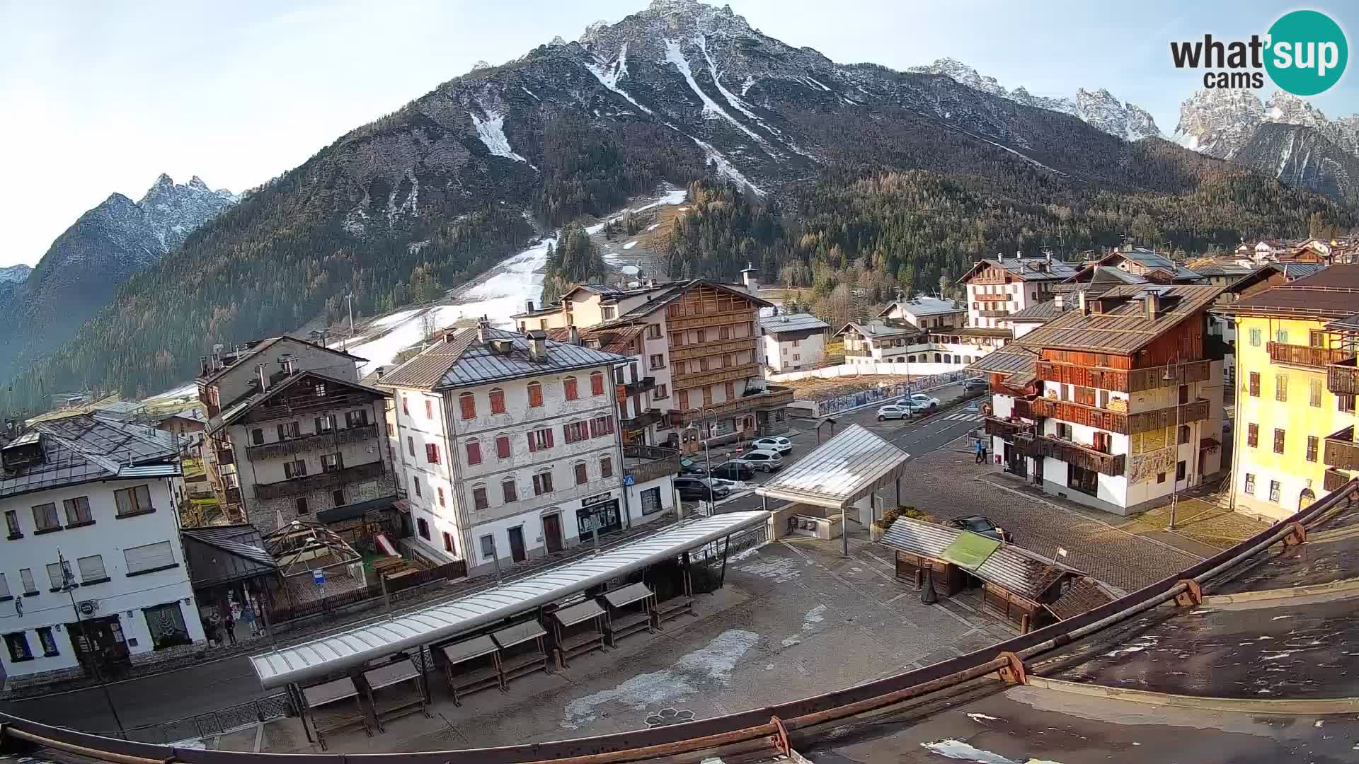 Piazza centrale di Forni di Sopra