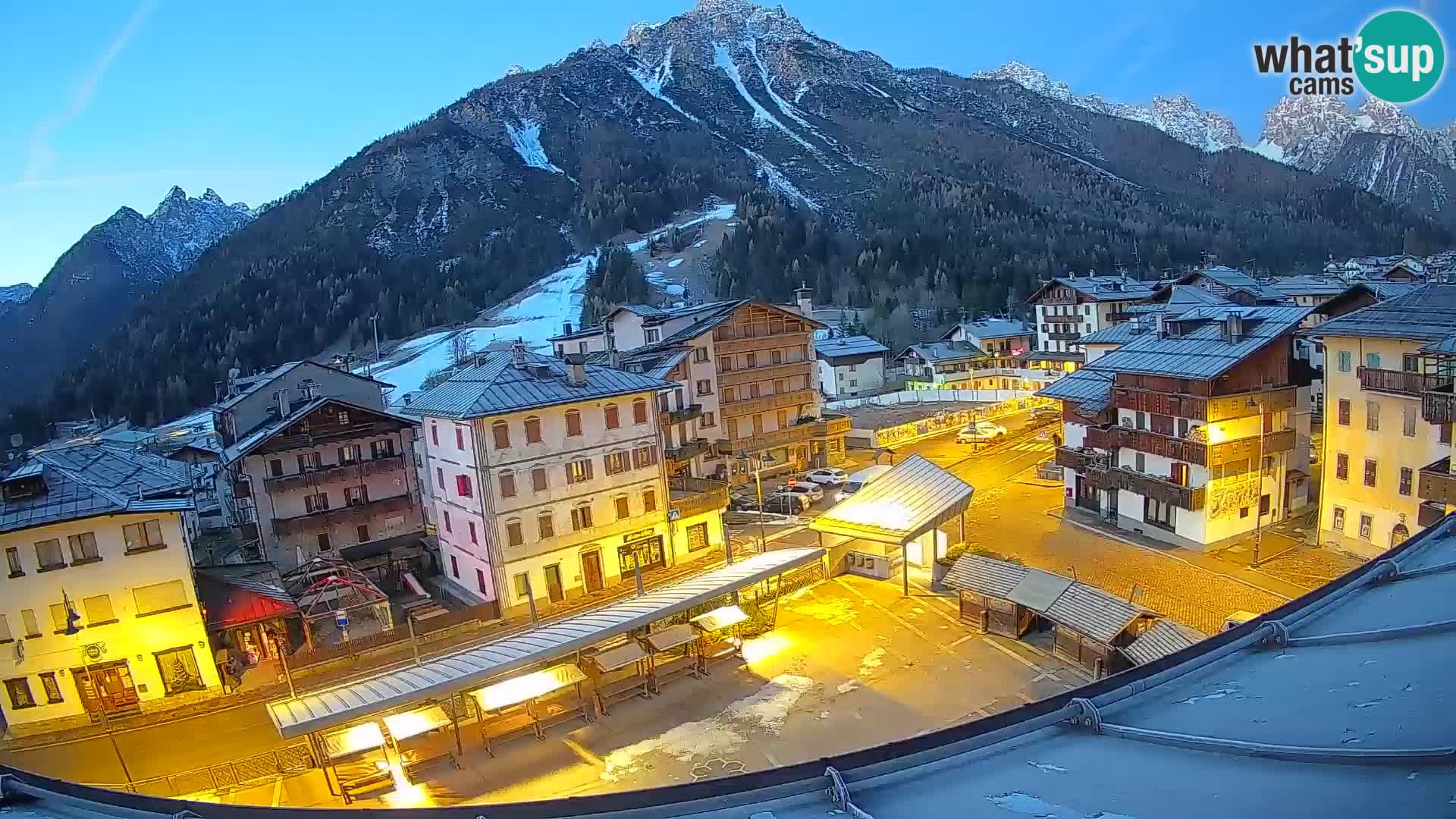 Plaza principal de Forni di Sopra