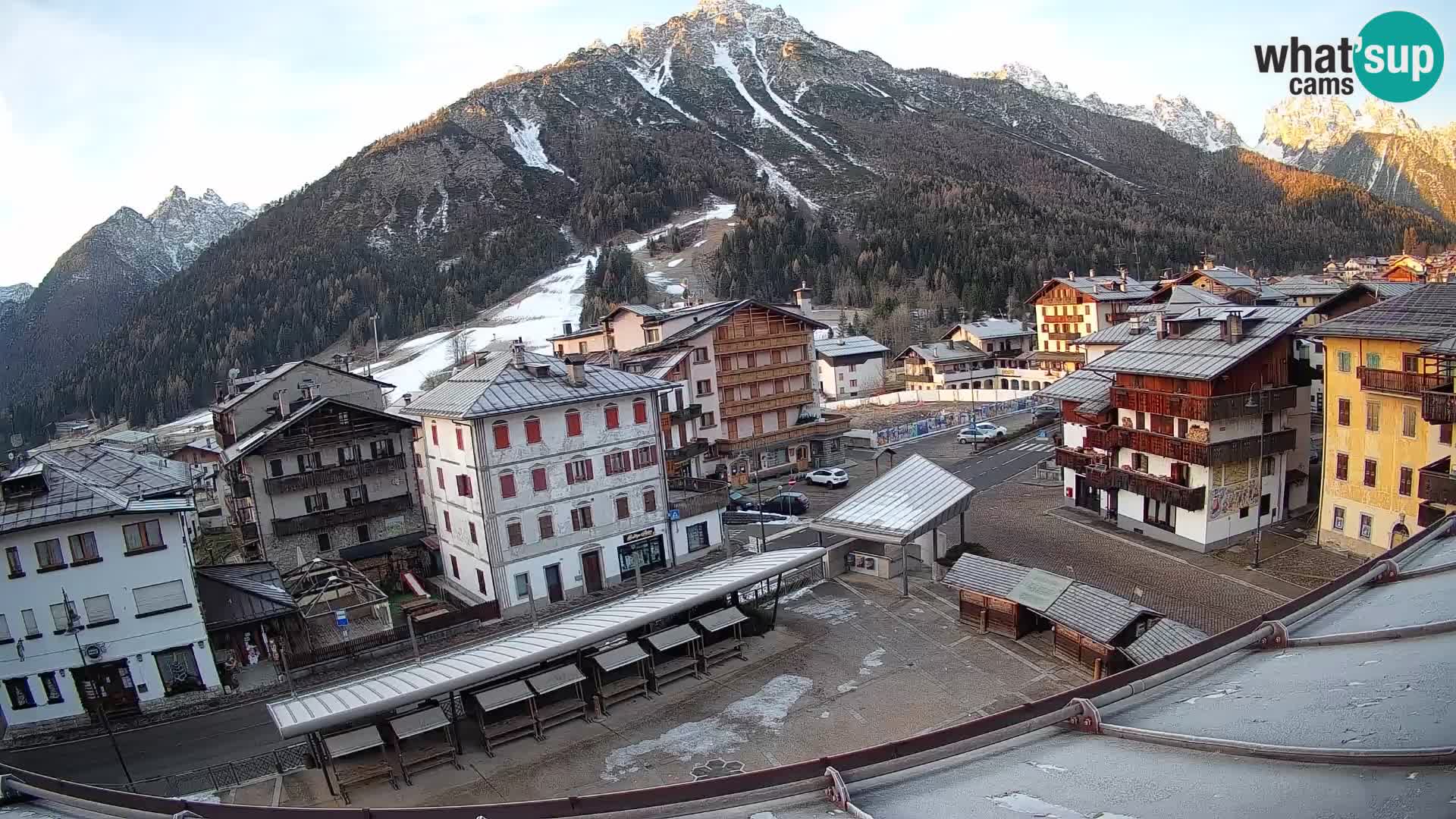 Plaza principal de Forni di Sopra