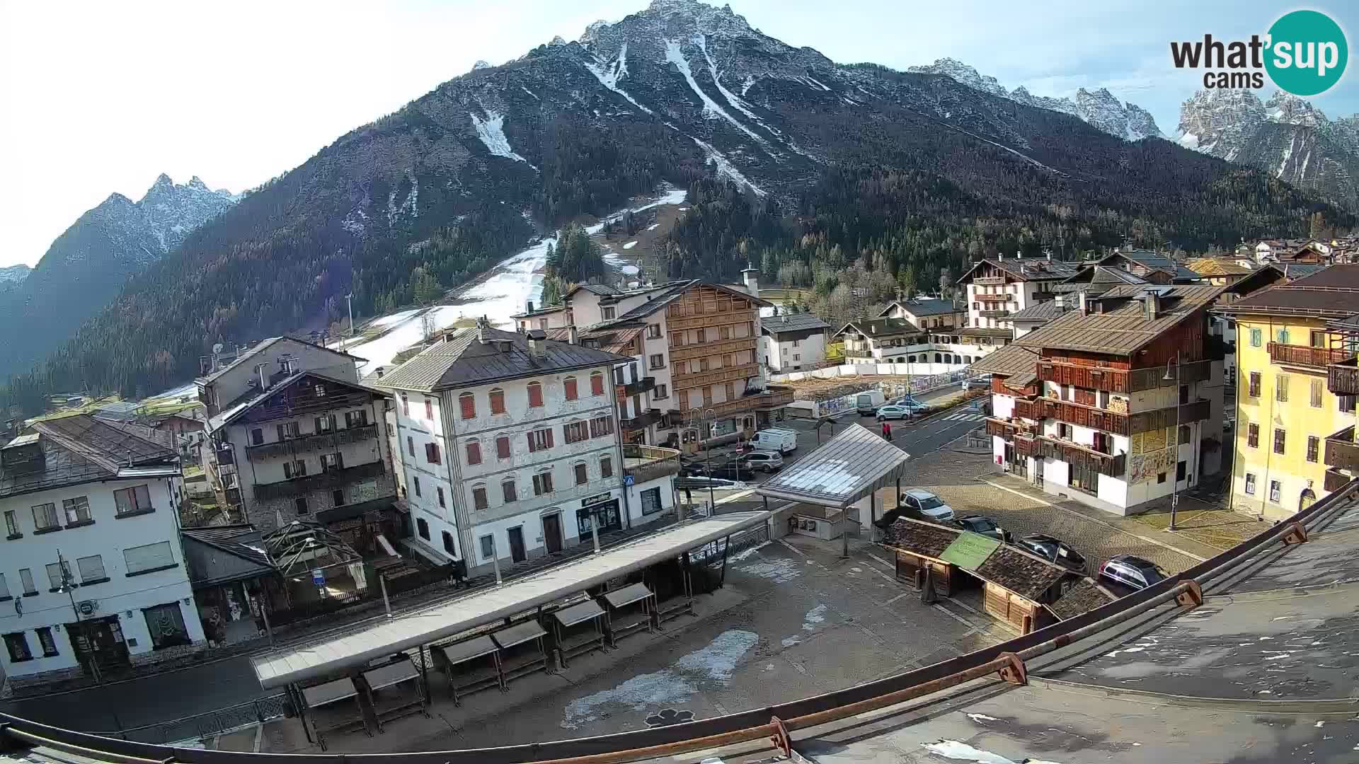 Piazza centrale di Forni di Sopra