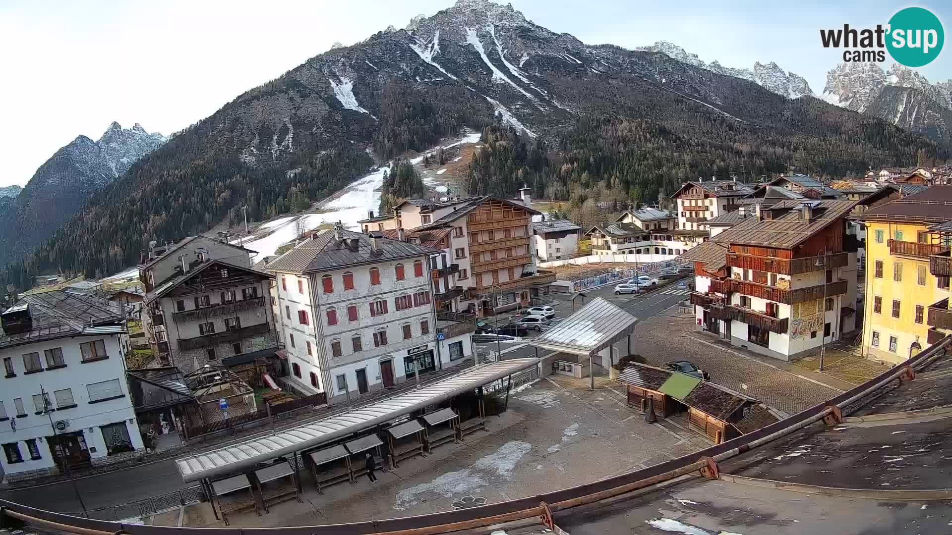 Plaza principal de Forni di Sopra