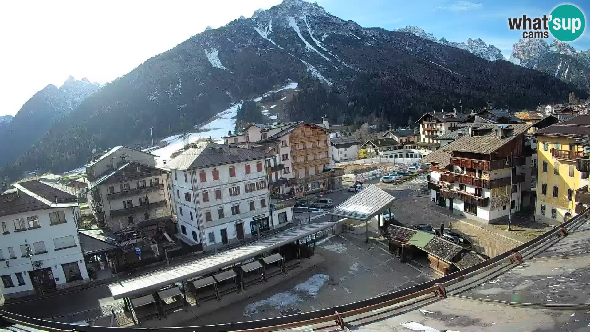 Plaza principal de Forni di Sopra